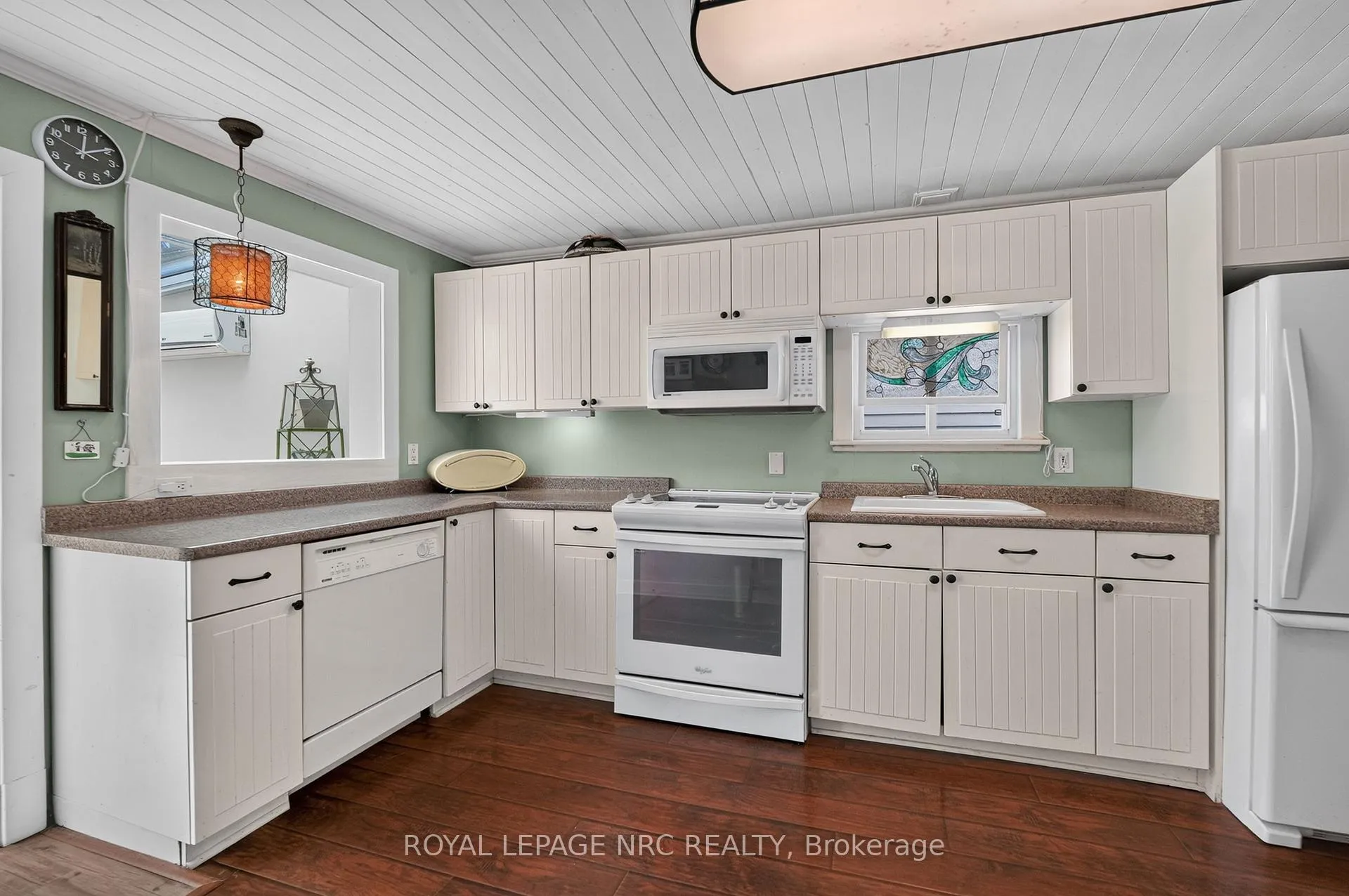 Photo 11 of 80 Newport Street, St. Catharines, Port Weller — HOMEH