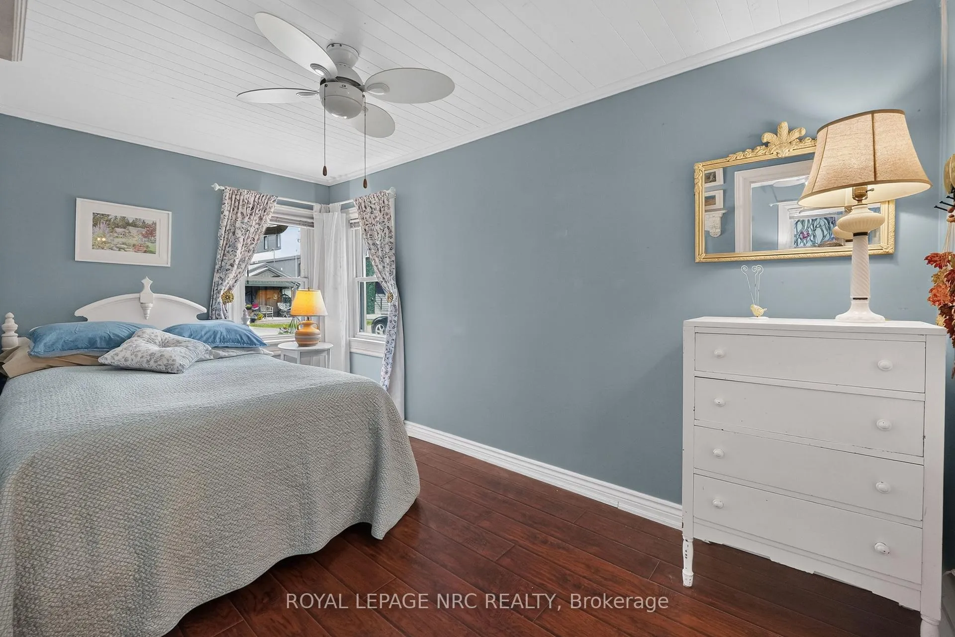 Photo 18 of 80 Newport Street, St. Catharines, Port Weller — HOMEH