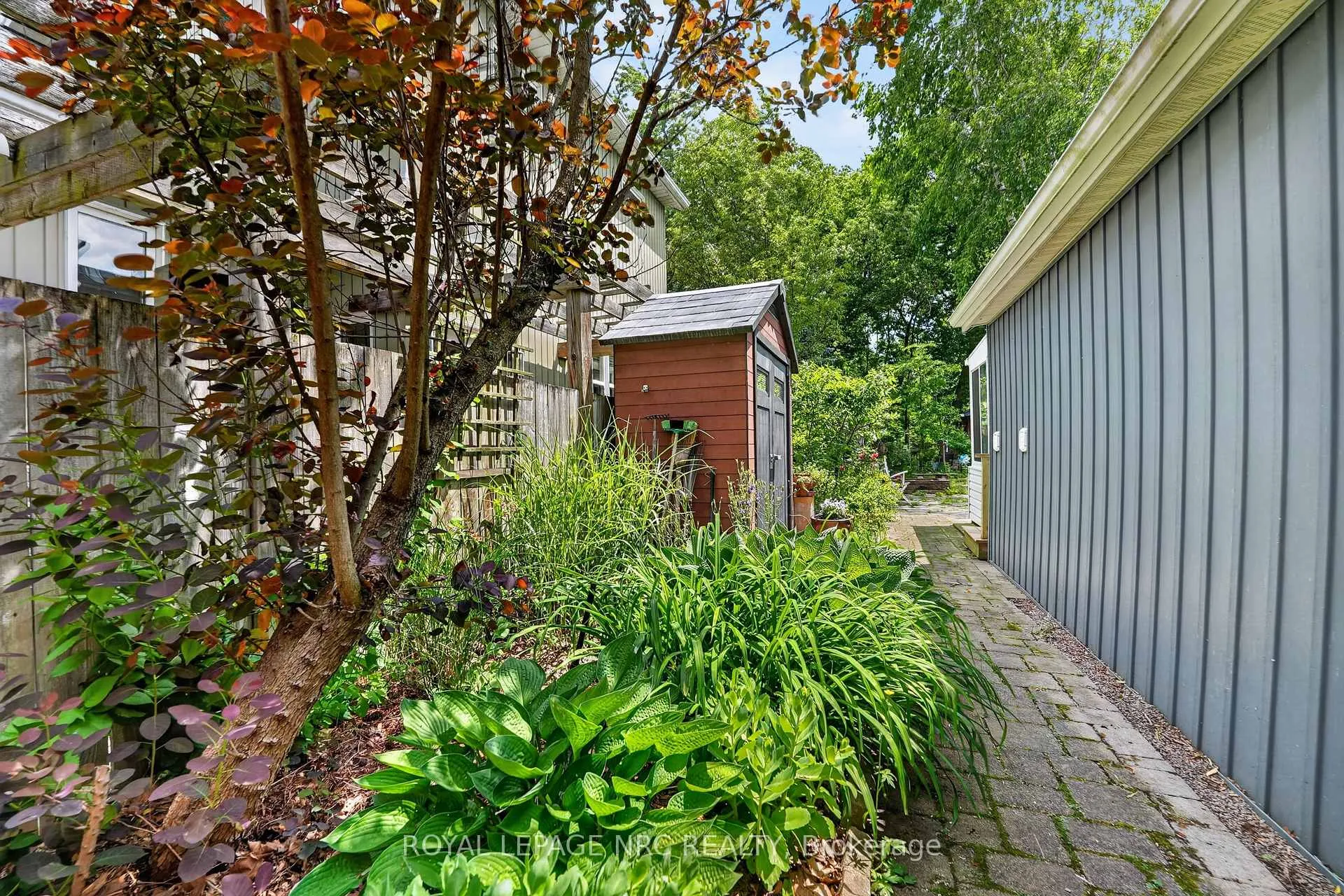 Photo 26 of 80 Newport Street, St. Catharines, Port Weller — HOMEH