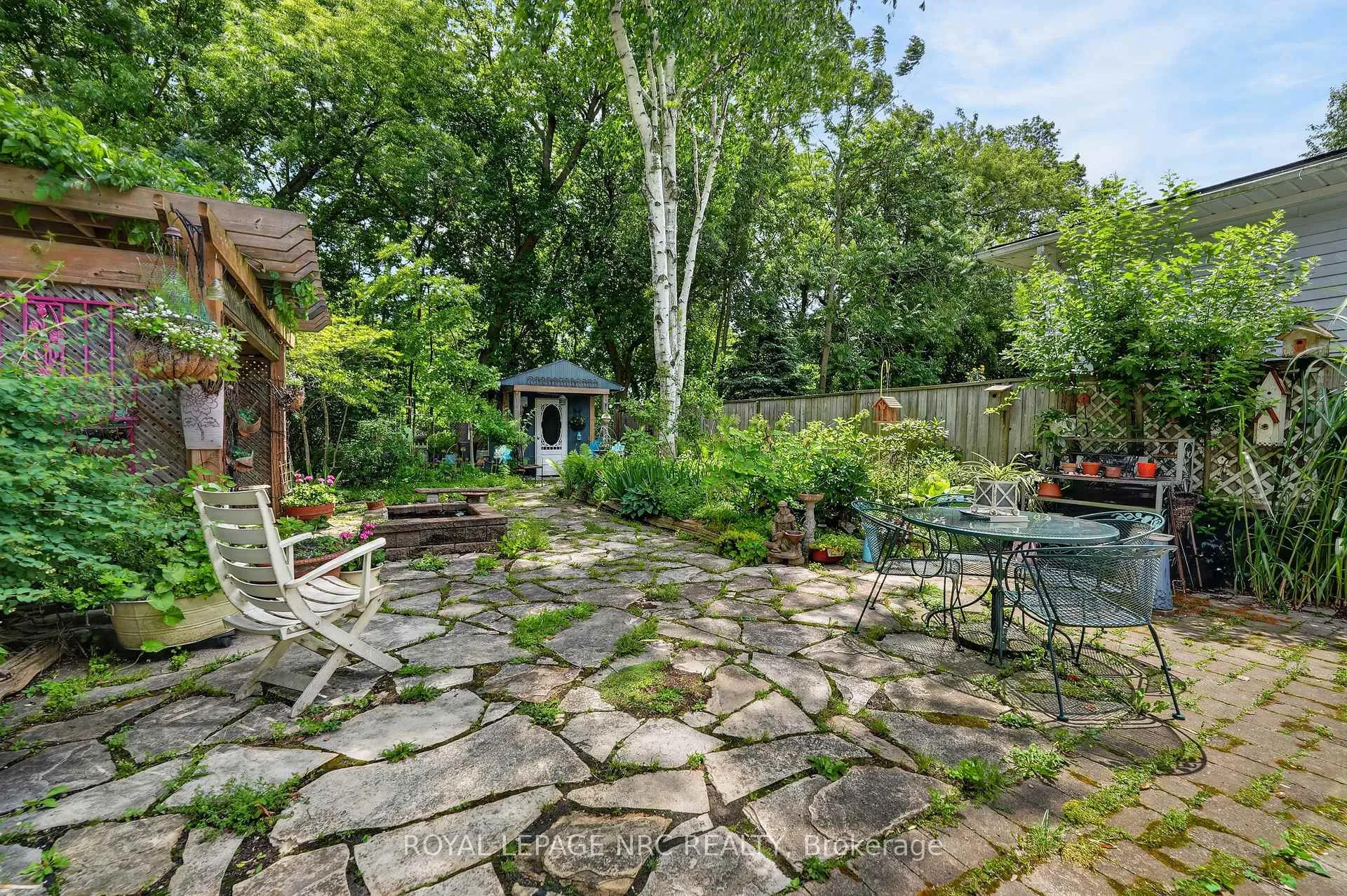 Photo 27 of 80 Newport Street, St. Catharines, Port Weller — HOMEH