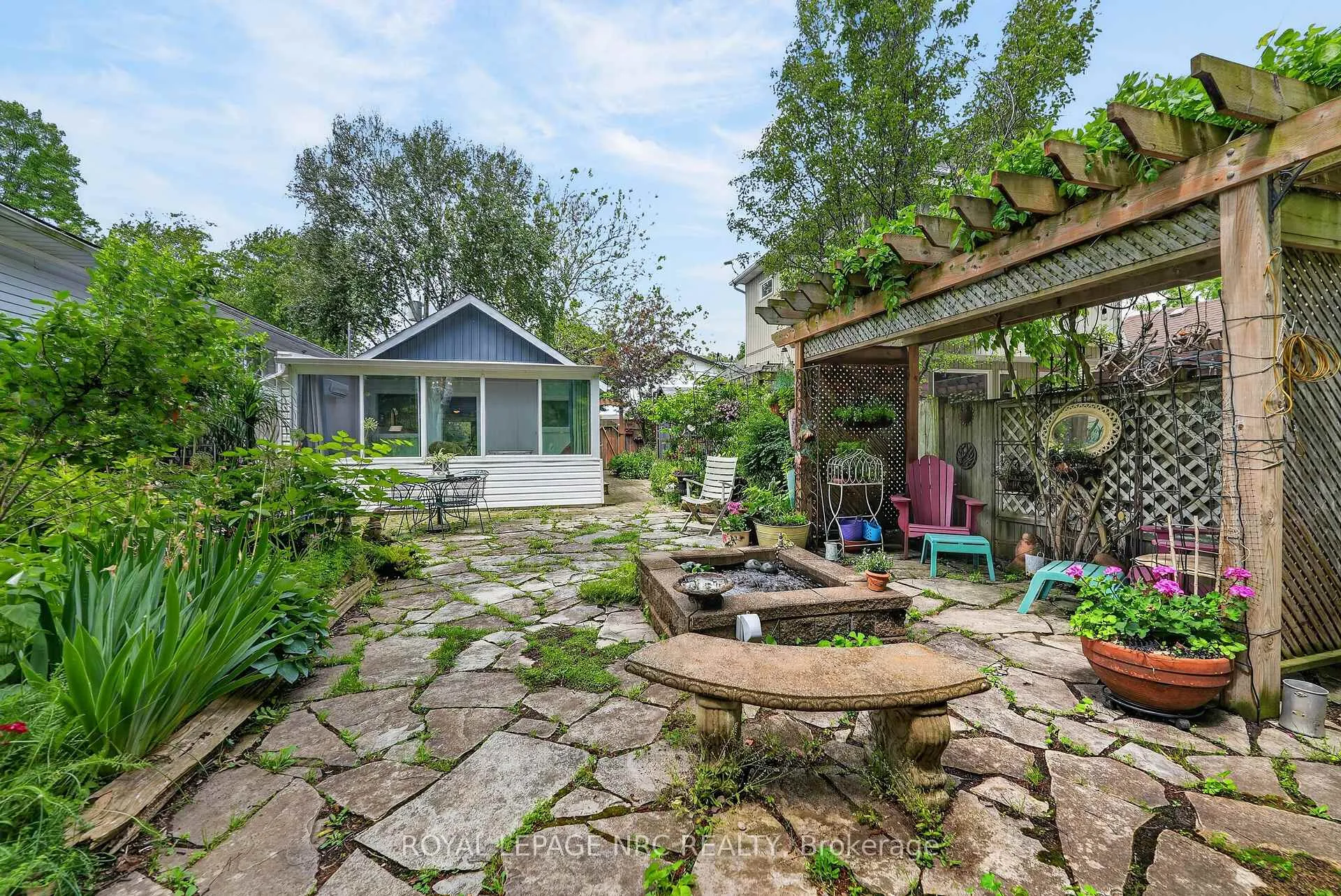 Photo 35 of 80 Newport Street, St. Catharines, Port Weller — HOMEH