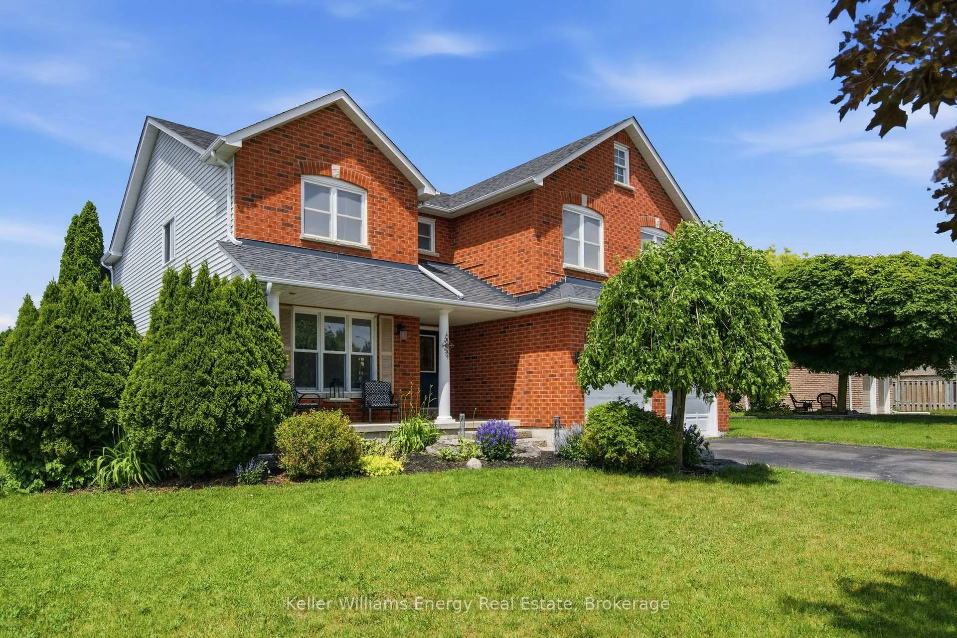 Photo 2 of 32 Sagewood Avenue, Clarington, Courtice — HOMEH