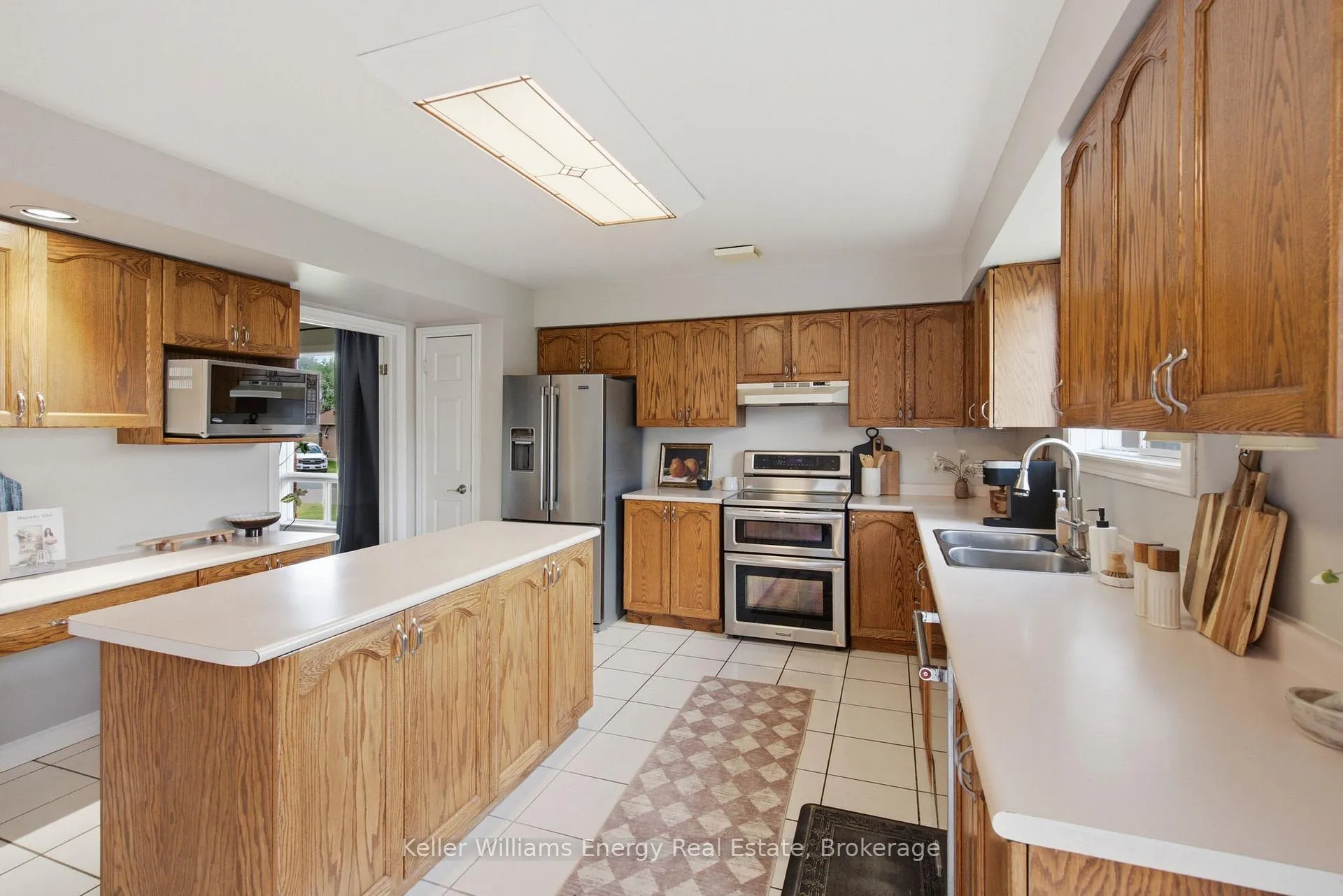 Photo 11 of 32 Sagewood Avenue, Clarington, Courtice — HOMEH