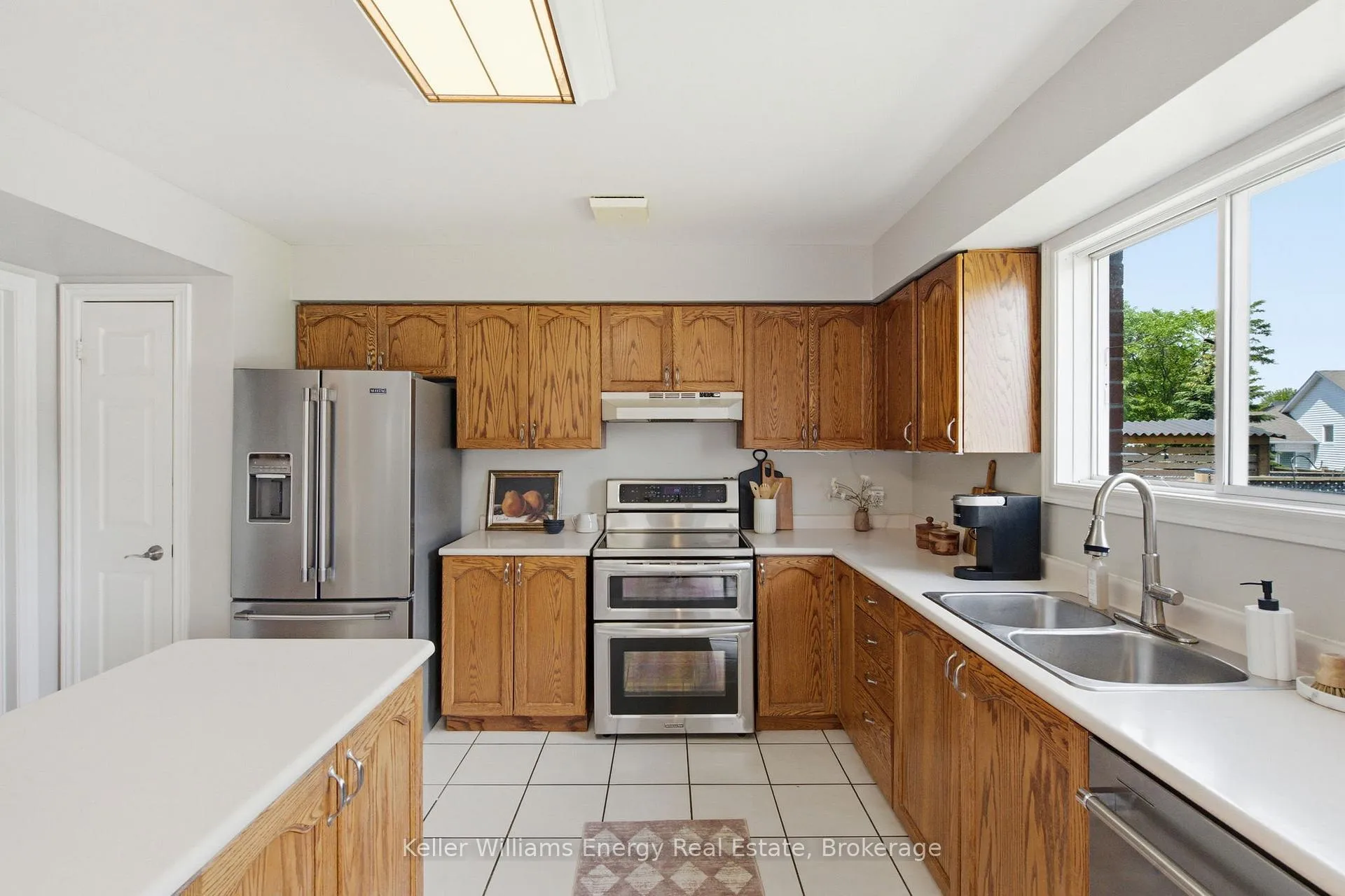 Photo 13 of 32 Sagewood Avenue, Clarington, Courtice — HOMEH