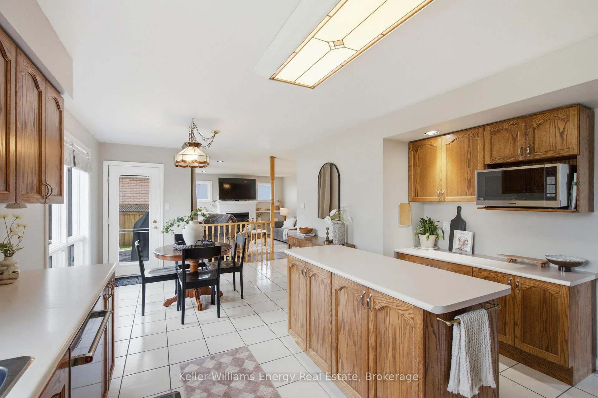 Photo 14 of 32 Sagewood Avenue, Clarington, Courtice — HOMEH
