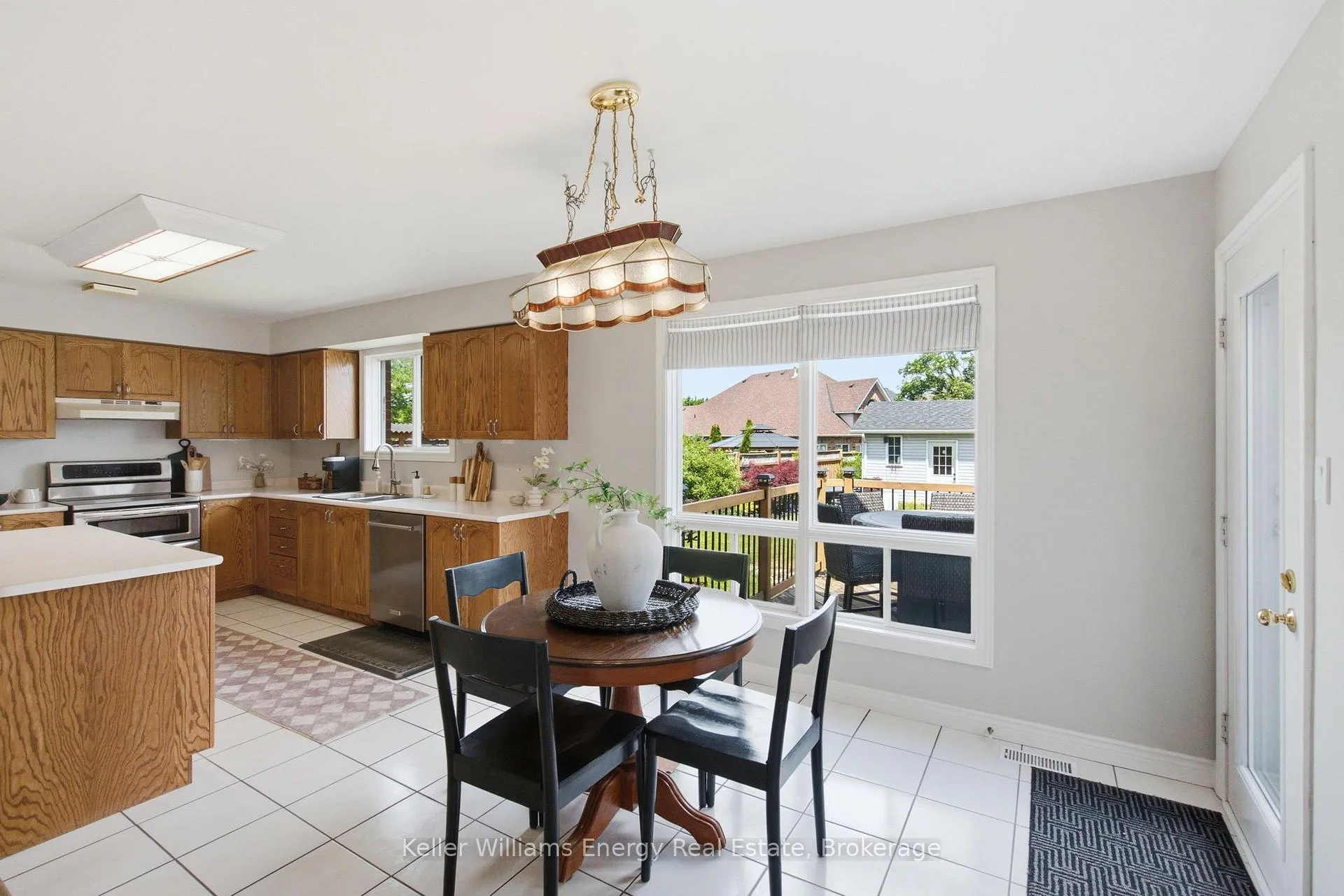 Photo 16 of 32 Sagewood Avenue, Clarington, Courtice — HOMEH