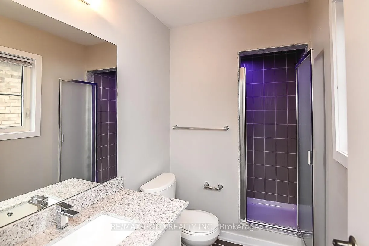 Photo 26 of 206 Crafter Crescent, Hamilton, Stoney Creek Mountain — HOMEH