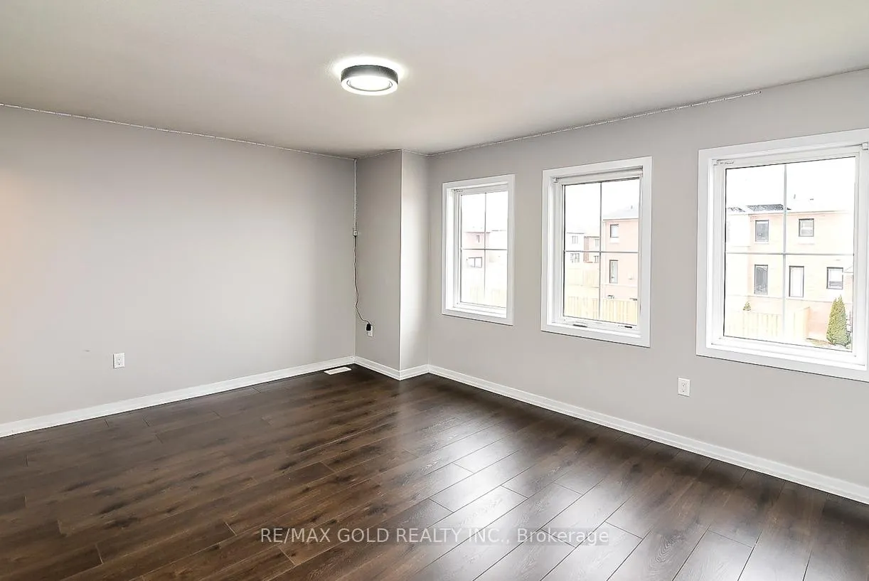 Photo 27 of 206 Crafter Crescent, Hamilton, Stoney Creek Mountain — HOMEH