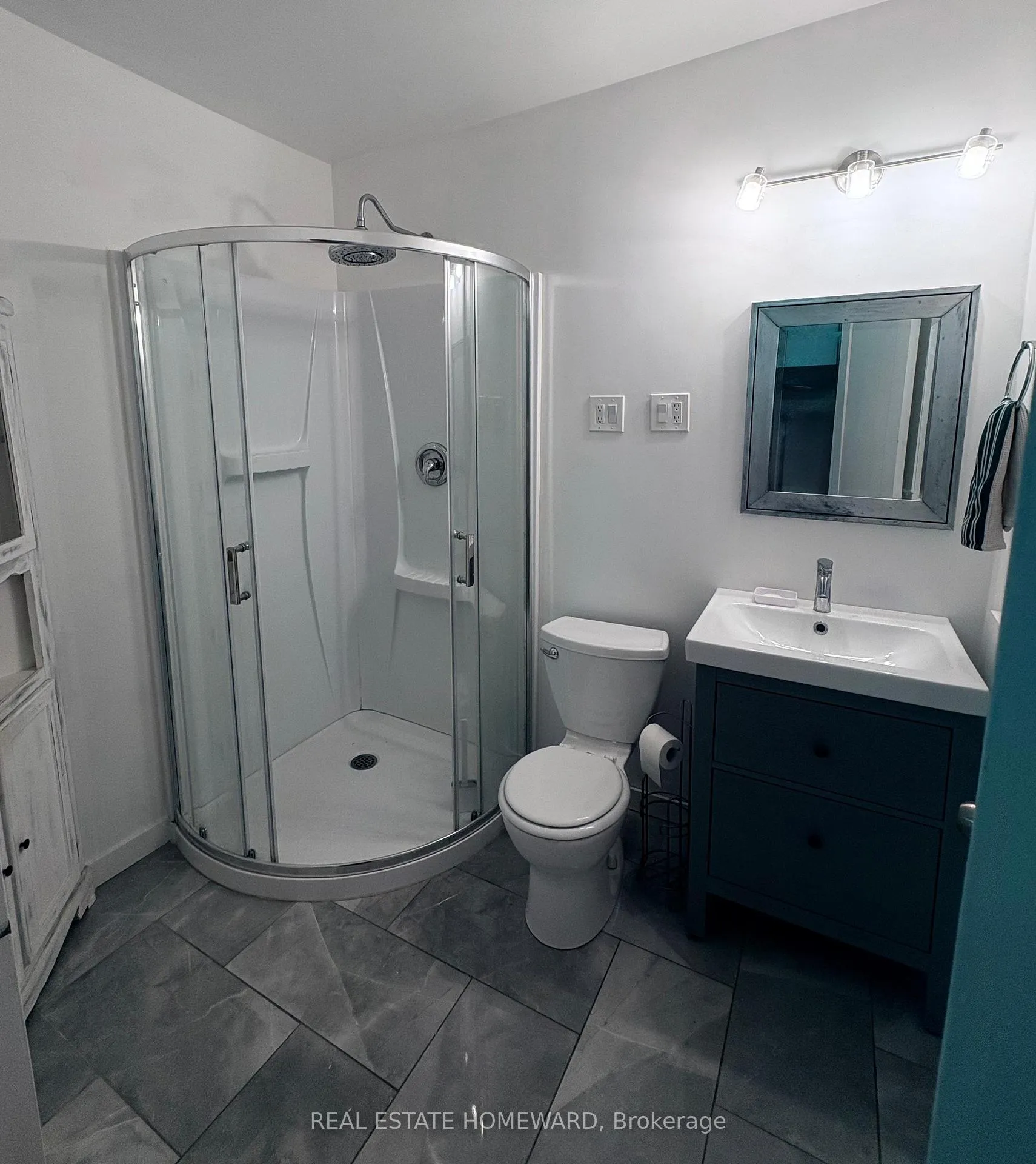Photo 5 of 359 Cedarvale Avenue, Toronto, Woodbine-Lumsden — HOMEH