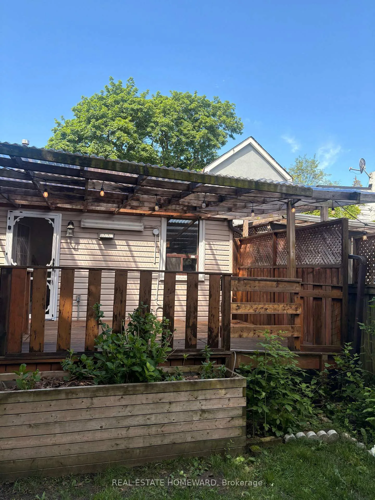 Photo 8 of 359 Cedarvale Avenue, Toronto, Woodbine-Lumsden — HOMEH