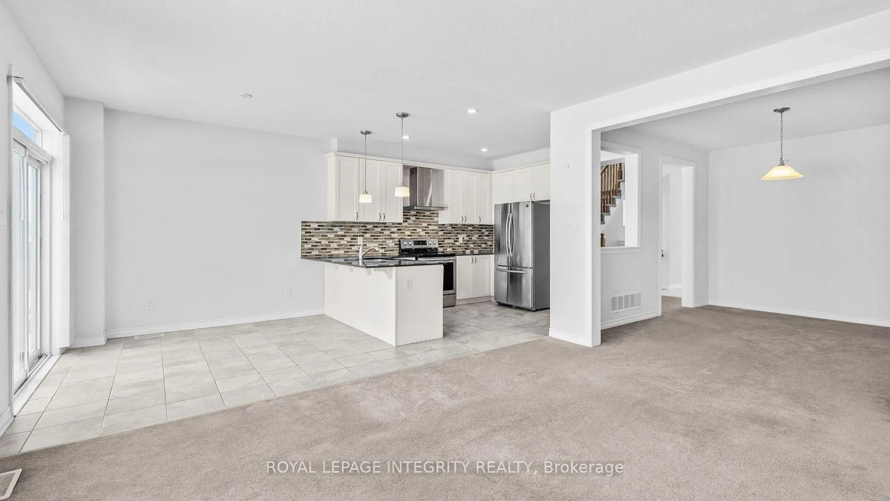 Photo 3 of 163 Cranesbill Road, Ottawa, Kanata - Emerald Meadows/Trailwest — HOMEH
