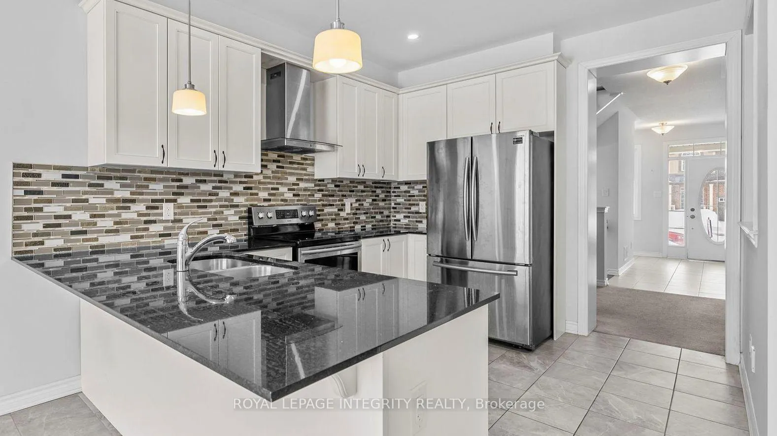 Photo 7 of 163 Cranesbill Road, Ottawa, Kanata - Emerald Meadows/Trailwest — HOMEH