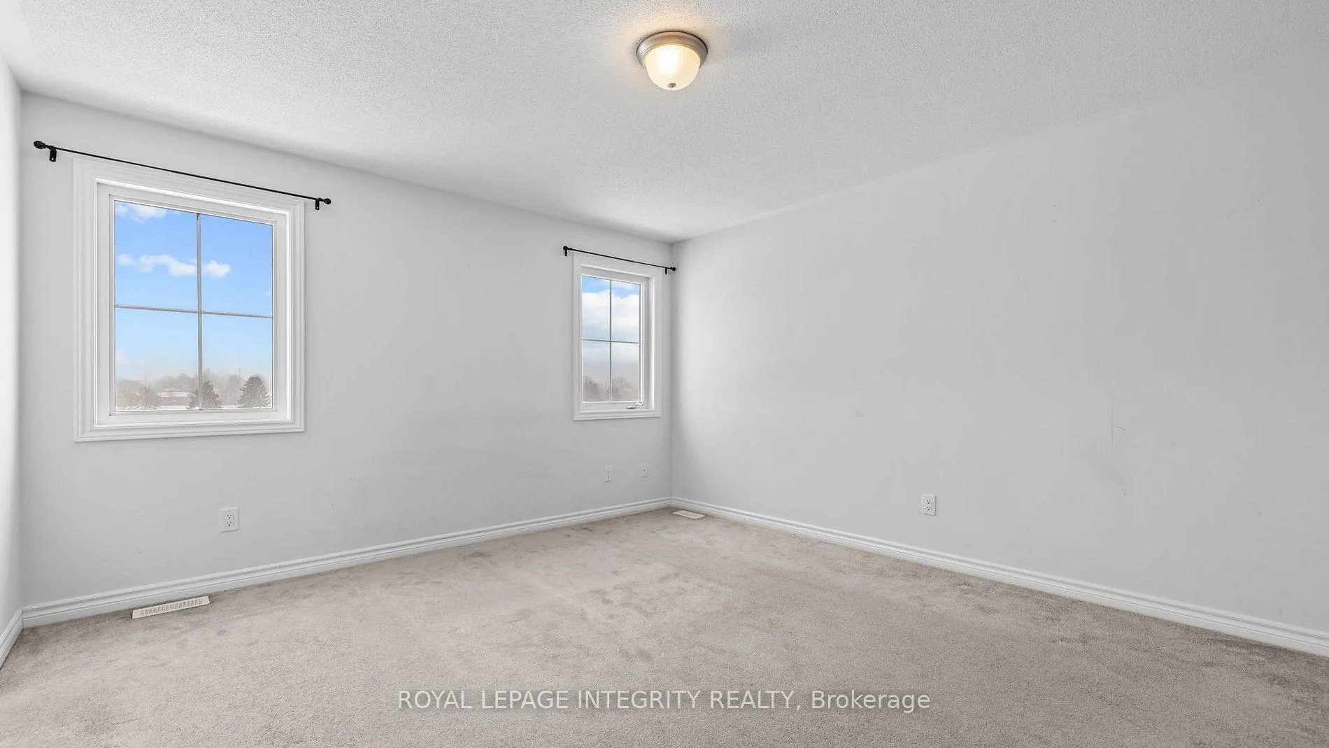 Photo 12 of 163 Cranesbill Road, Ottawa, Kanata - Emerald Meadows/Trailwest — HOMEH