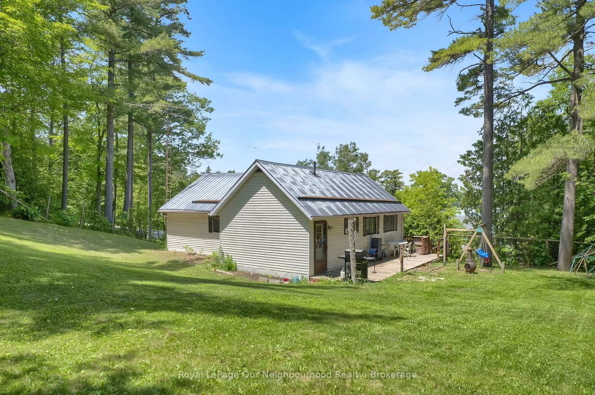 Front of 14231 Little Lake Road