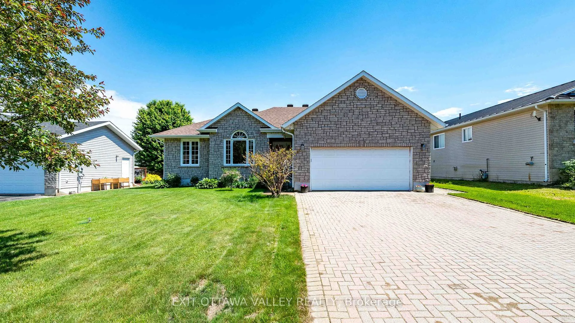 Photo 1 of 6 Cockcroft Crescent, Deep River, Deep River — HOMEH