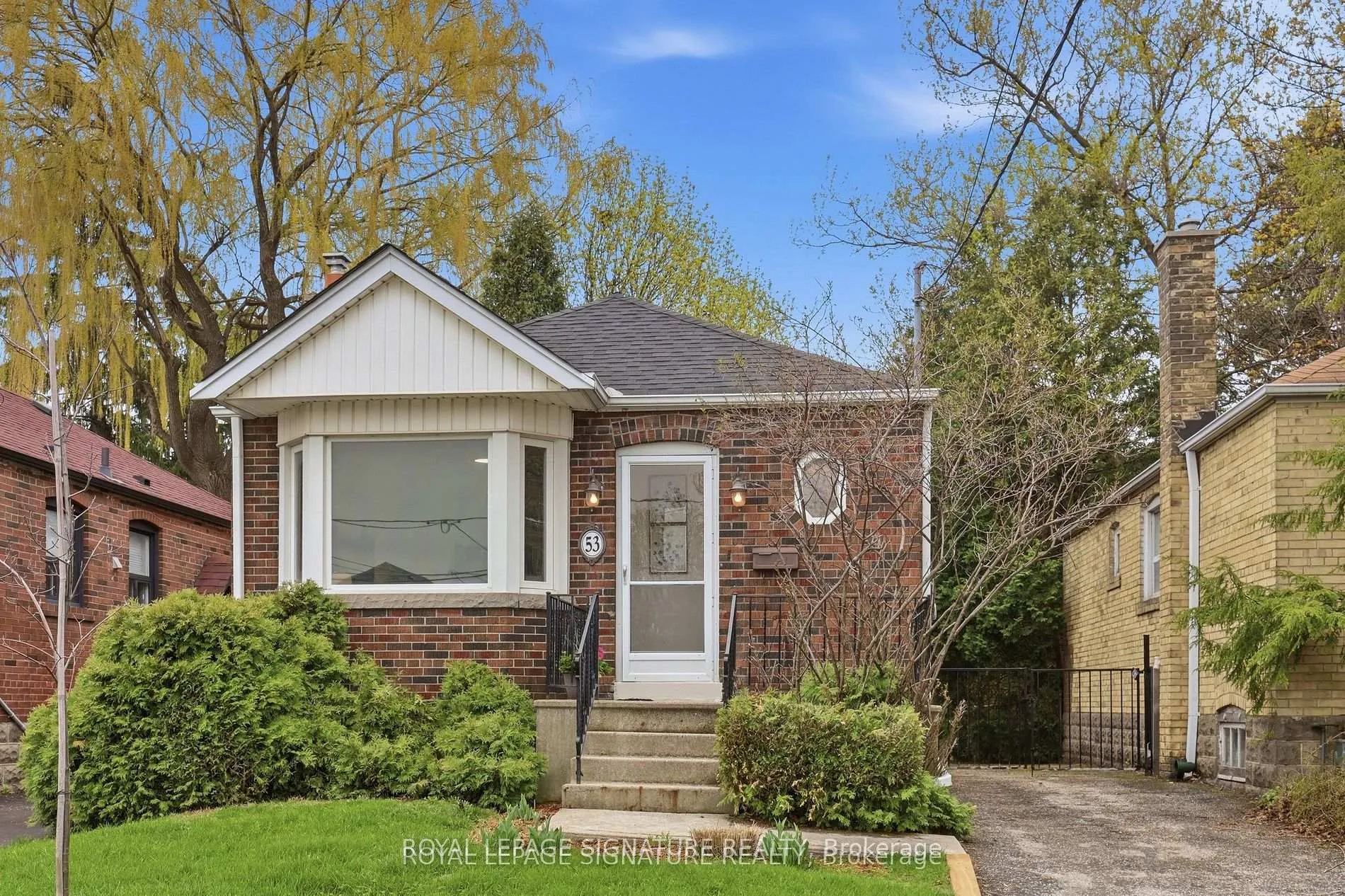 Photo 2 of 53 Juliet Crescent, Toronto, Keelesdale-Eglinton West — HOMEH