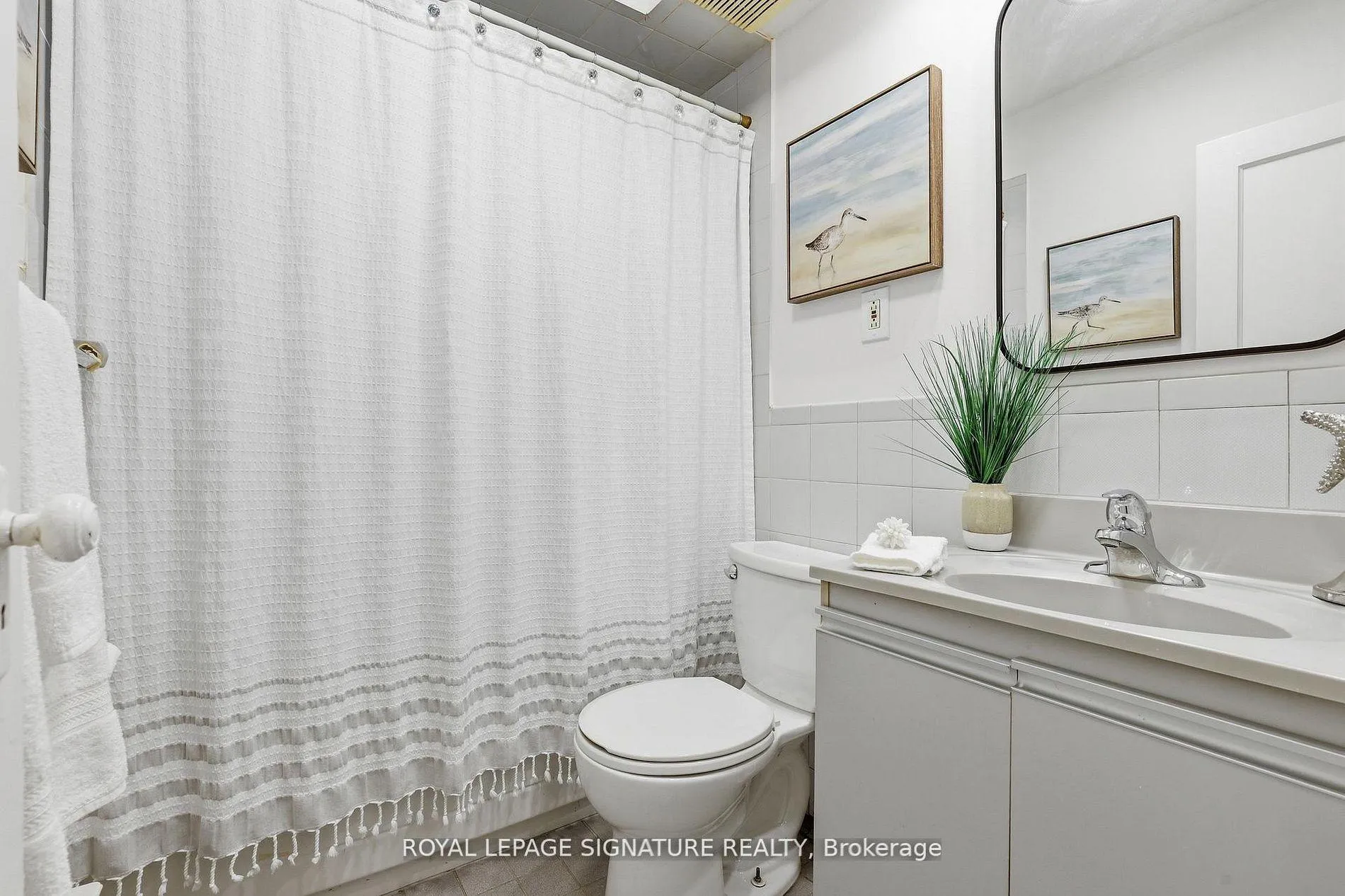 Photo 12 of 53 Juliet Crescent, Toronto, Keelesdale-Eglinton West — HOMEH