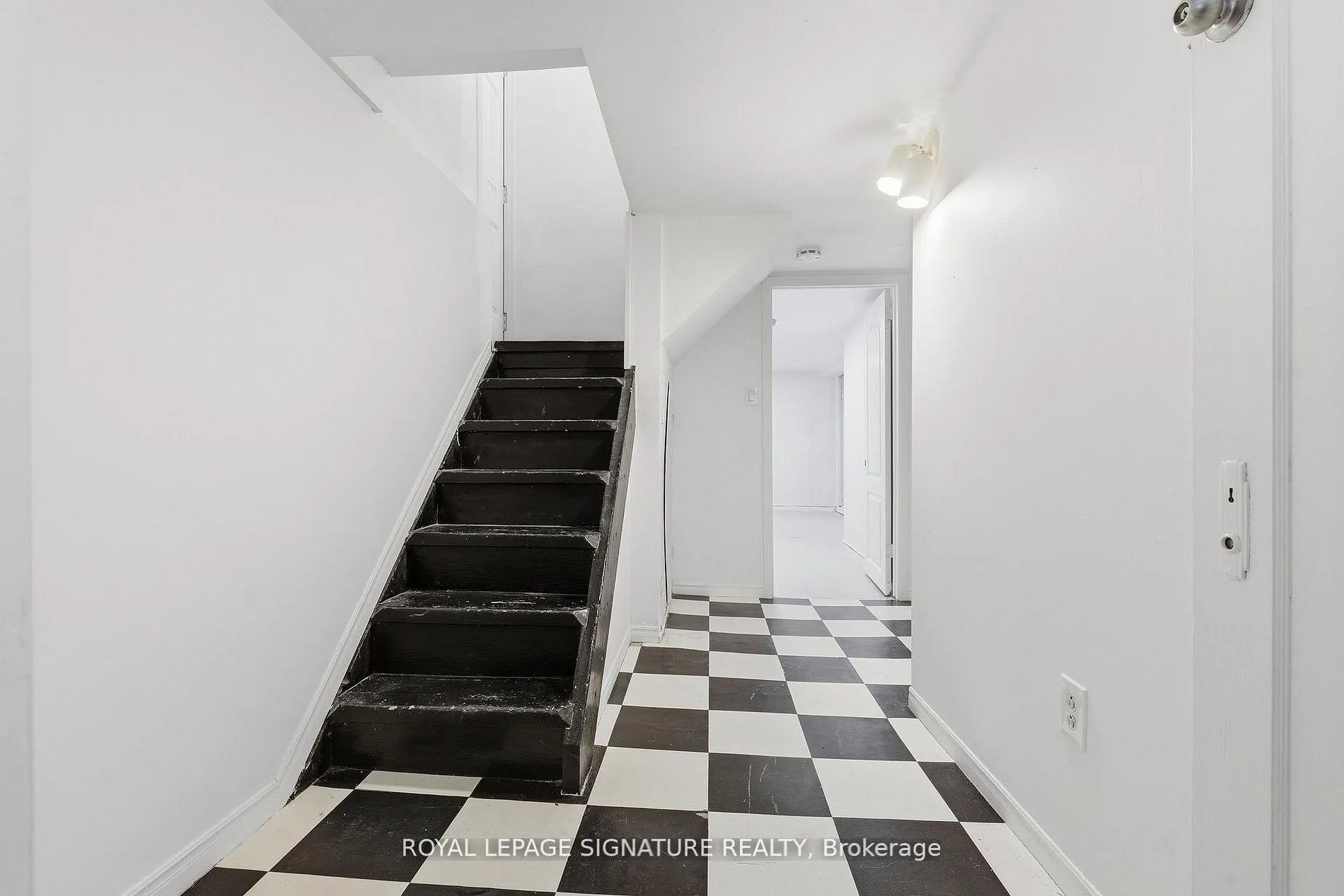 Photo 14 of 53 Juliet Crescent, Toronto, Keelesdale-Eglinton West — HOMEH