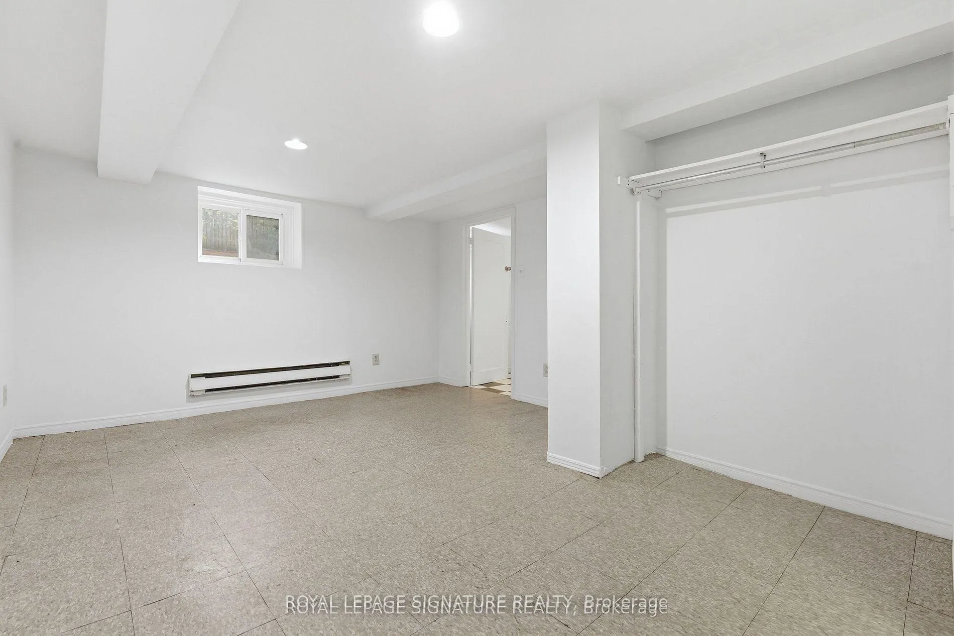 Photo 17 of 53 Juliet Crescent, Toronto, Keelesdale-Eglinton West — HOMEH