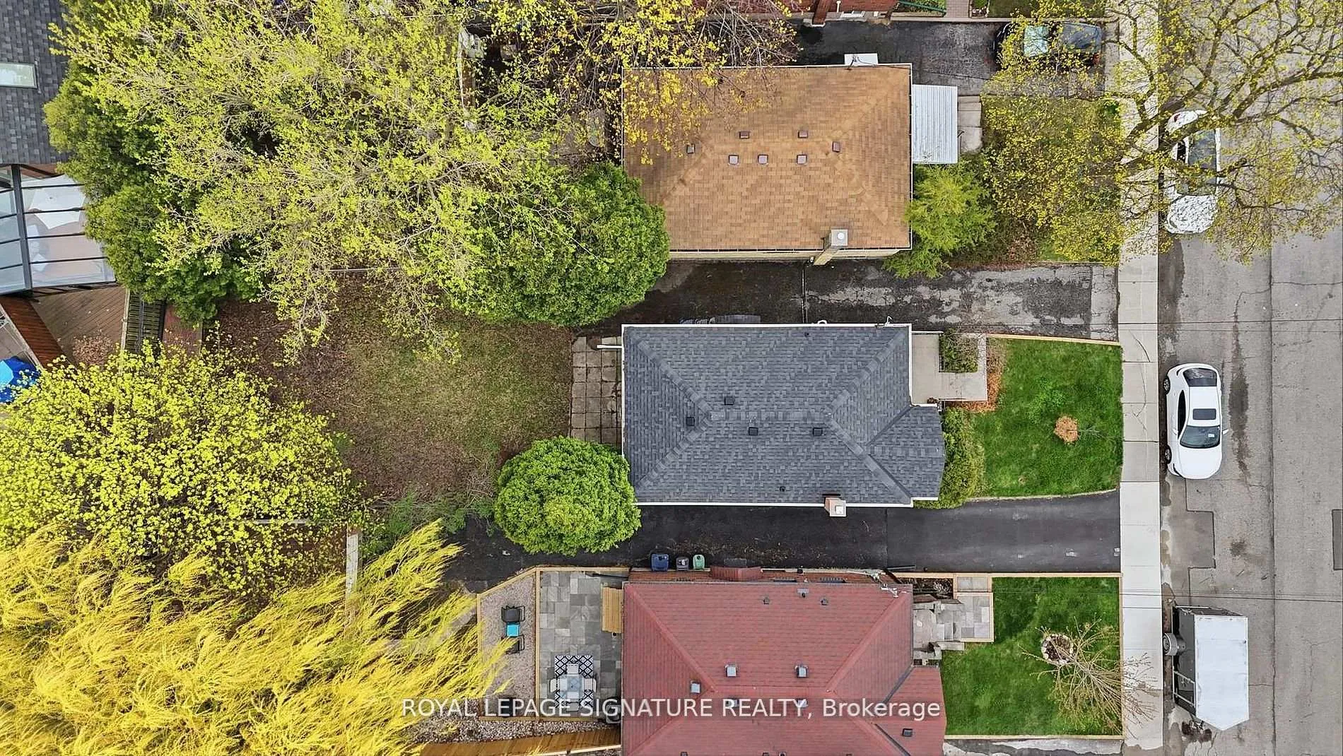 Photo 22 of 53 Juliet Crescent, Toronto, Keelesdale-Eglinton West — HOMEH