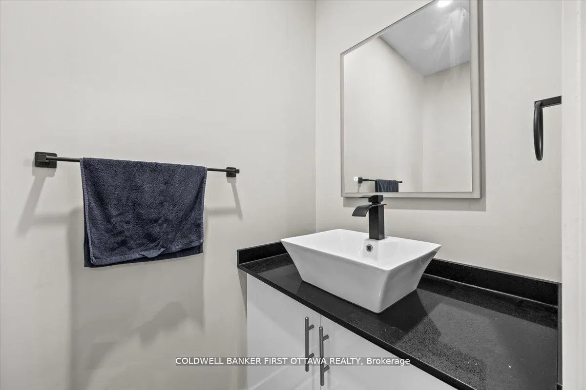 Photo 4 of Unit A & B, 25 Pennard Way, Ottawa, Hunt Club Park/Greenboro — HOMEH
