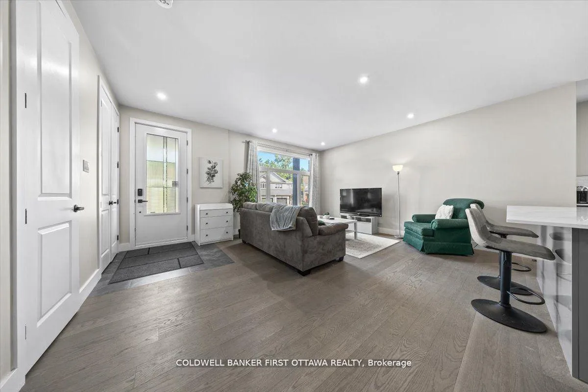 Photo 5 of Unit A & B, 25 Pennard Way, Ottawa, Hunt Club Park/Greenboro — HOMEH
