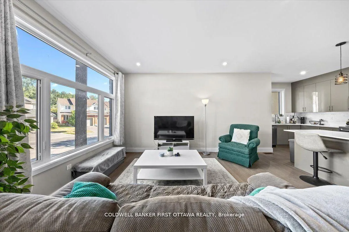 Photo 6 of Unit A & B, 25 Pennard Way, Ottawa, Hunt Club Park/Greenboro — HOMEH