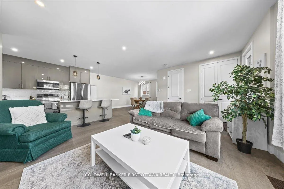 Photo 8 of Unit A & B, 25 Pennard Way, Ottawa, Hunt Club Park/Greenboro — HOMEH