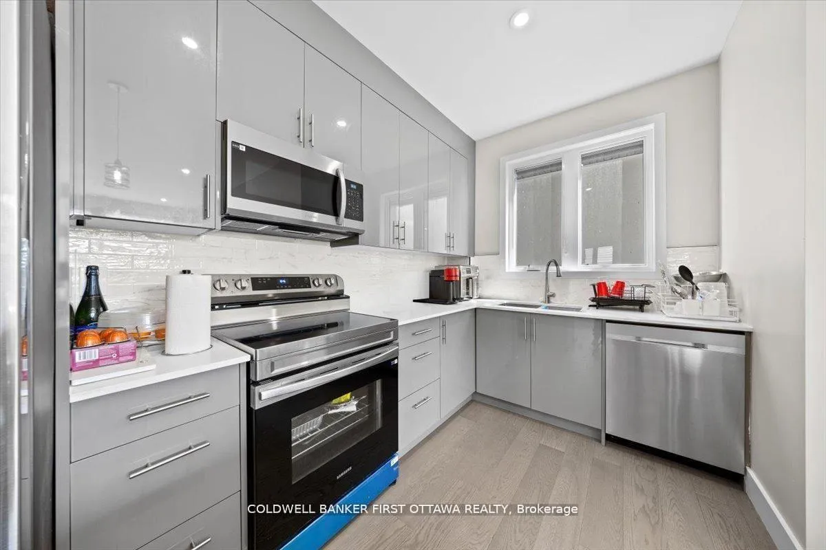 Photo 24 of Unit A & B, 25 Pennard Way, Ottawa, Hunt Club Park/Greenboro — HOMEH