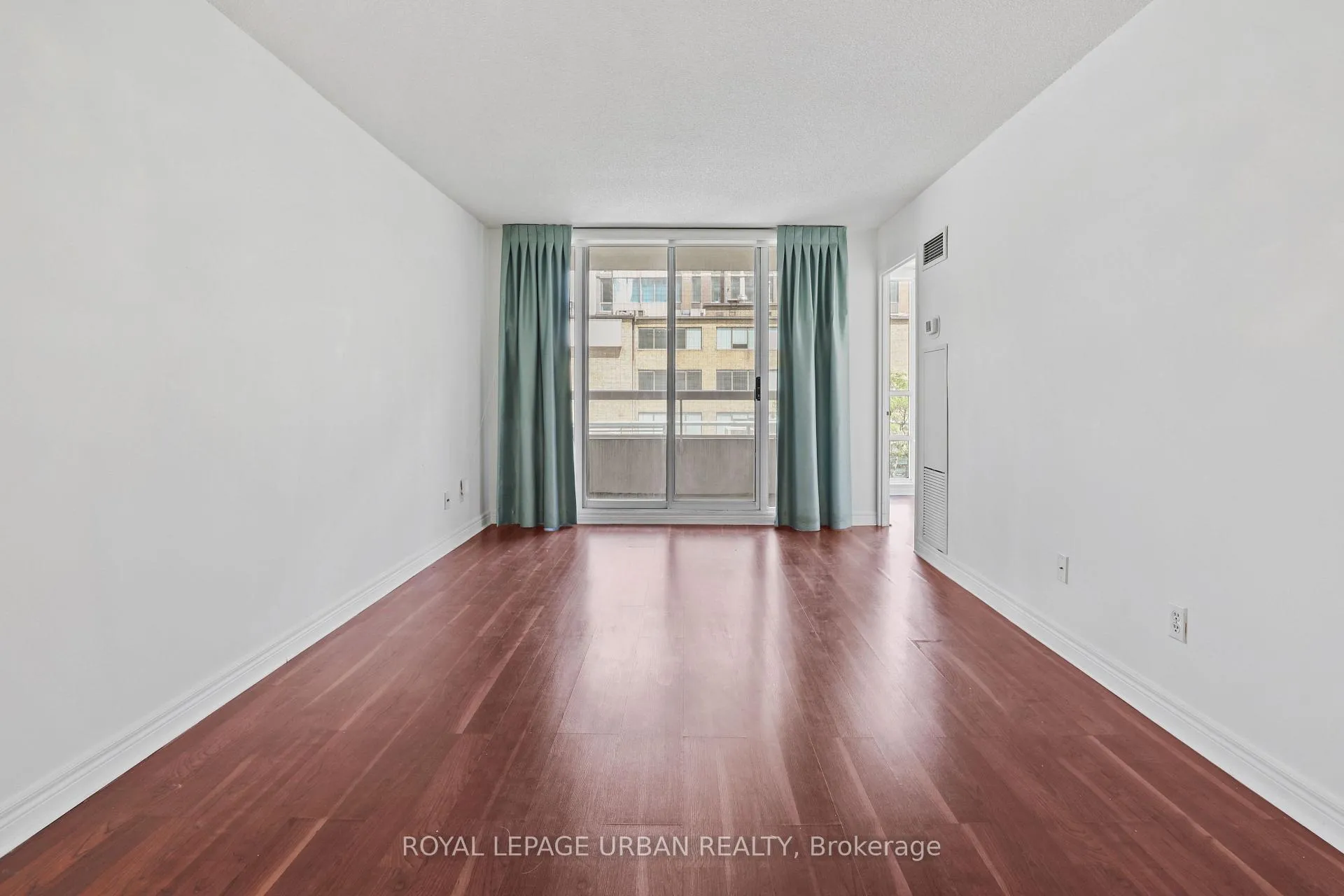 Photo 13 of Unit 506, 43 Eglinton Avenue E, Toronto, Mount Pleasant West — HOMEH