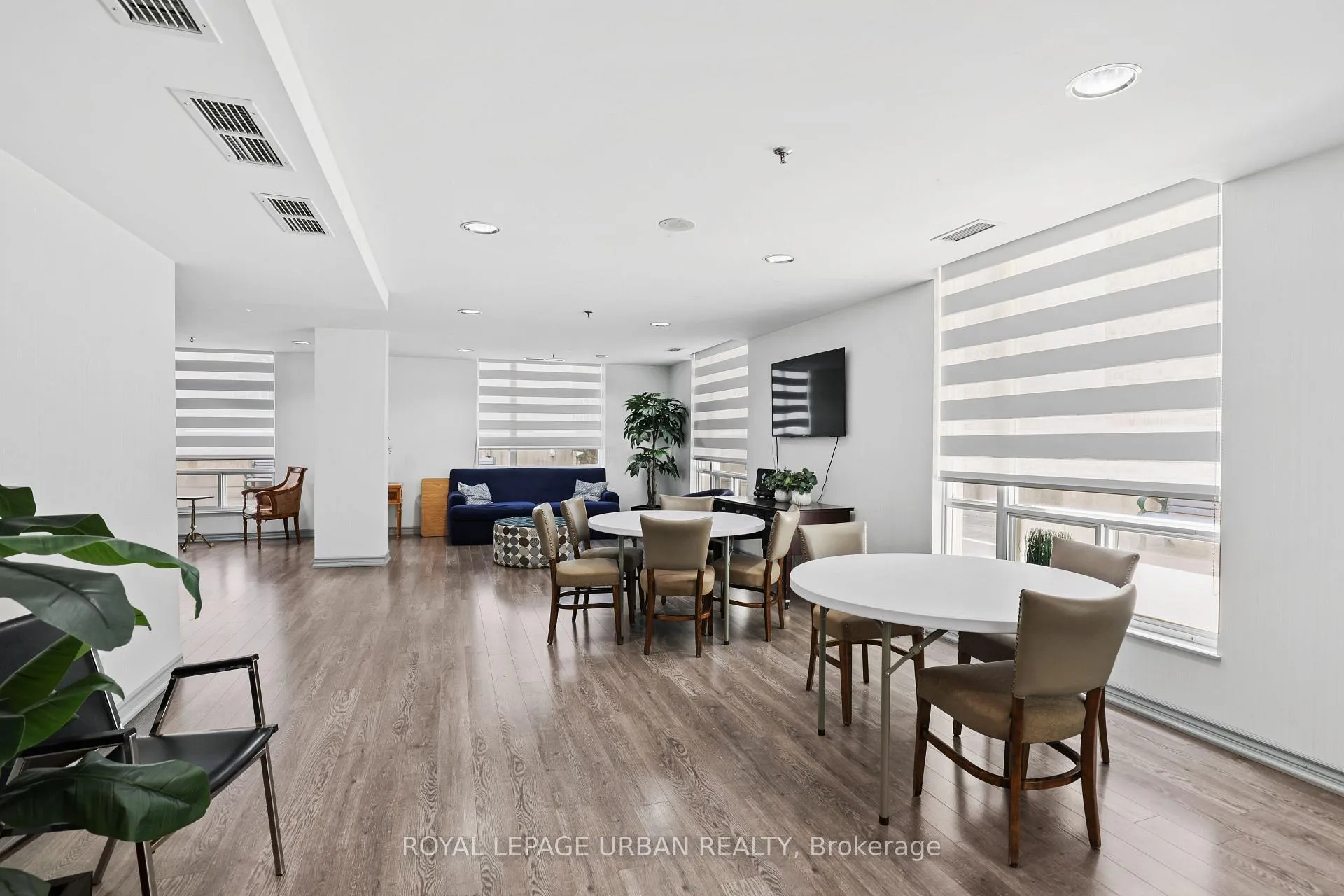 Photo 31 of Unit 506, 43 Eglinton Avenue E, Toronto, Mount Pleasant West — HOMEH