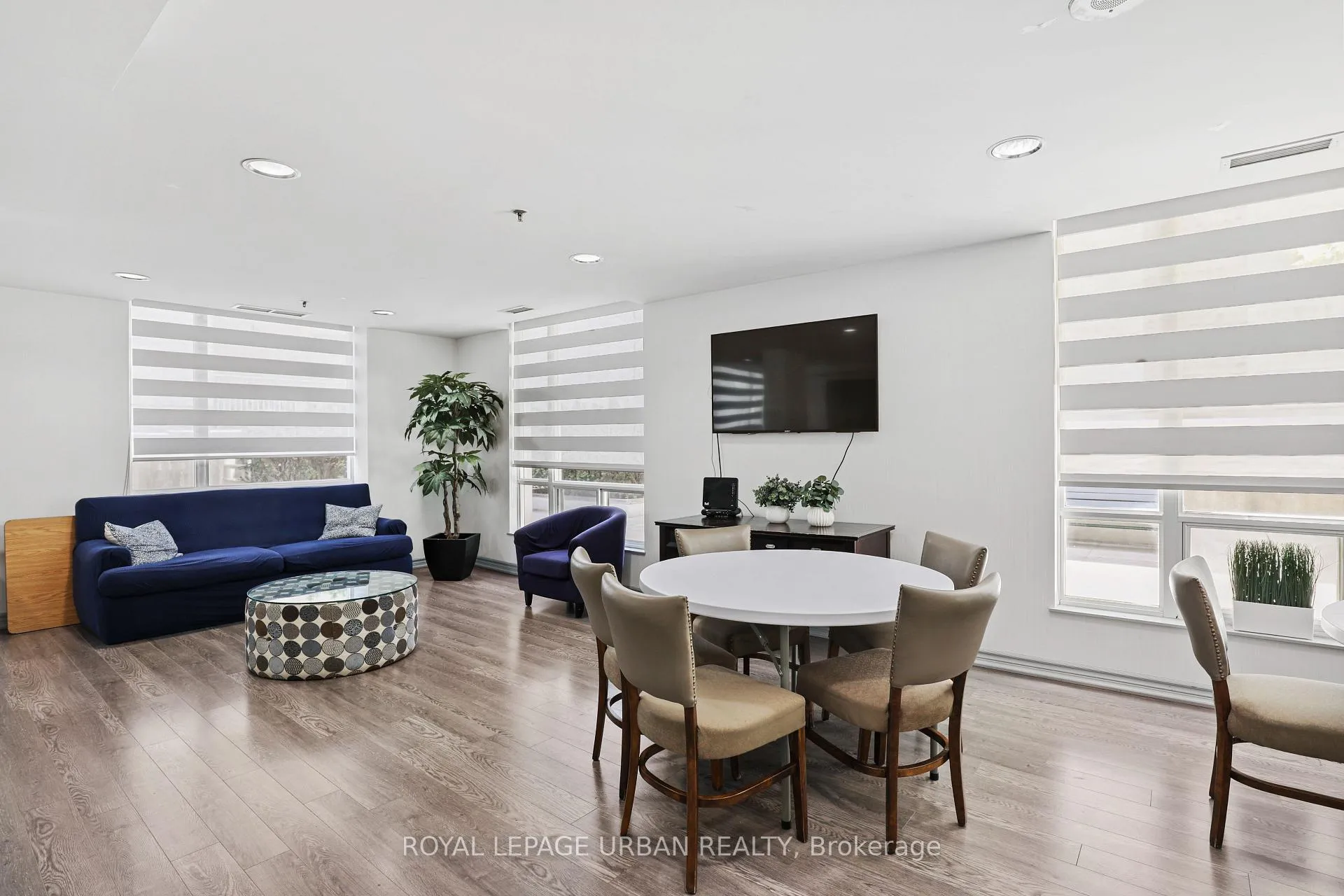 Photo 32 of Unit 506, 43 Eglinton Avenue E, Toronto, Mount Pleasant West — HOMEH