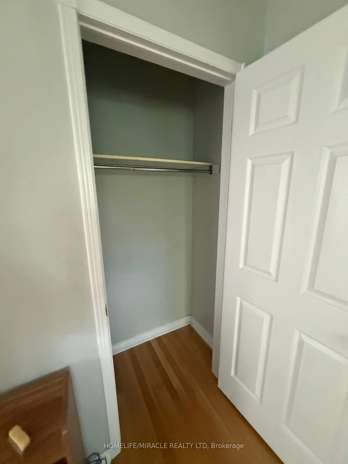 Photo 5 of 13 Morton Crescent, Barrie, West Bayfield — HOMEH