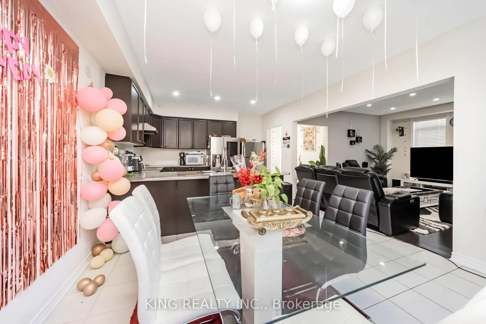 Photo 13 of 5 Loomis Road, Brampton, Northwest Brampton — HOMEH