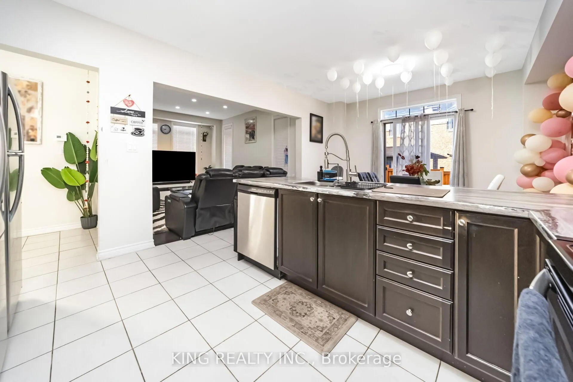 Photo 16 of 5 Loomis Road, Brampton, Northwest Brampton — HOMEH