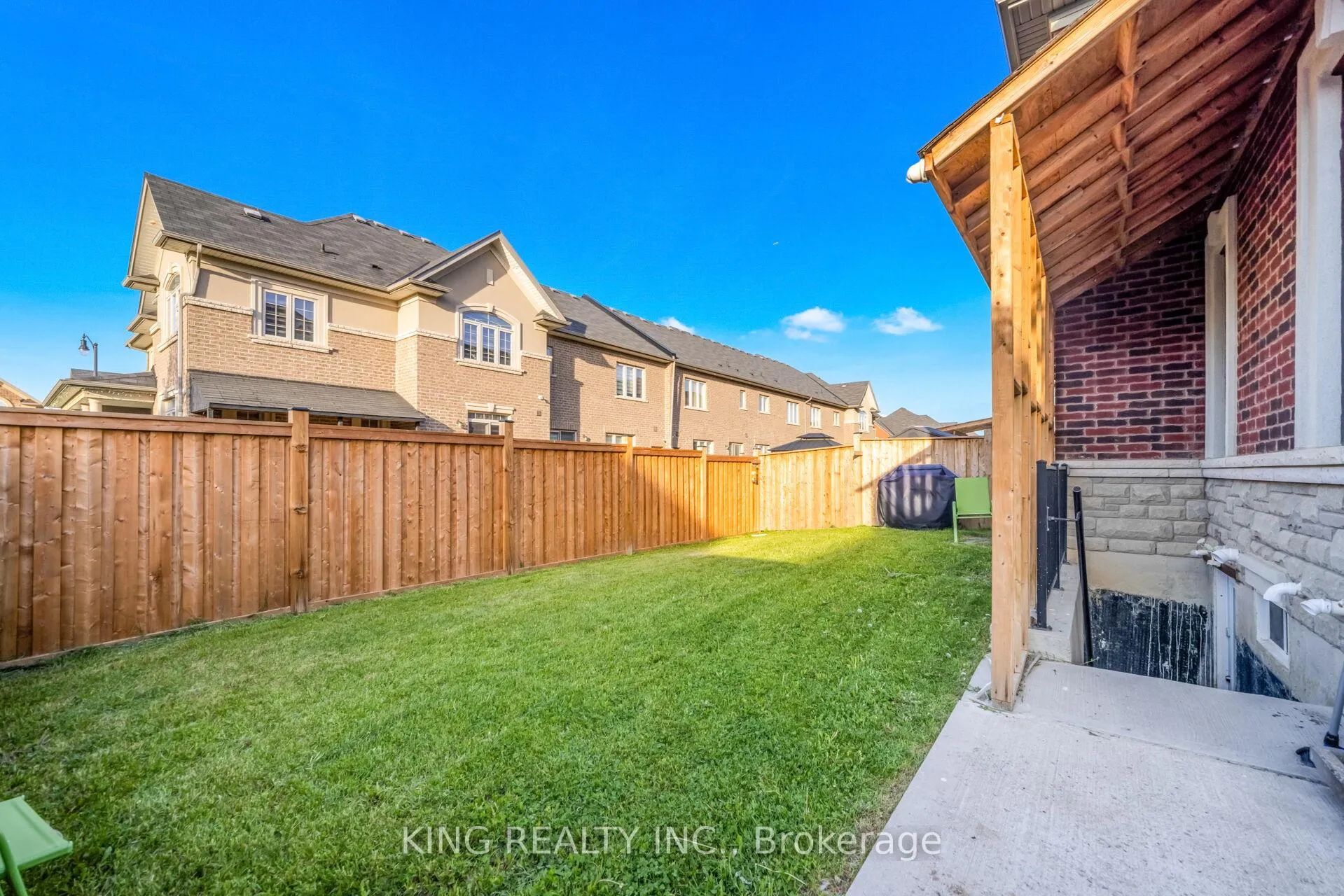 Photo 43 of 5 Loomis Road, Brampton, Northwest Brampton — HOMEH
