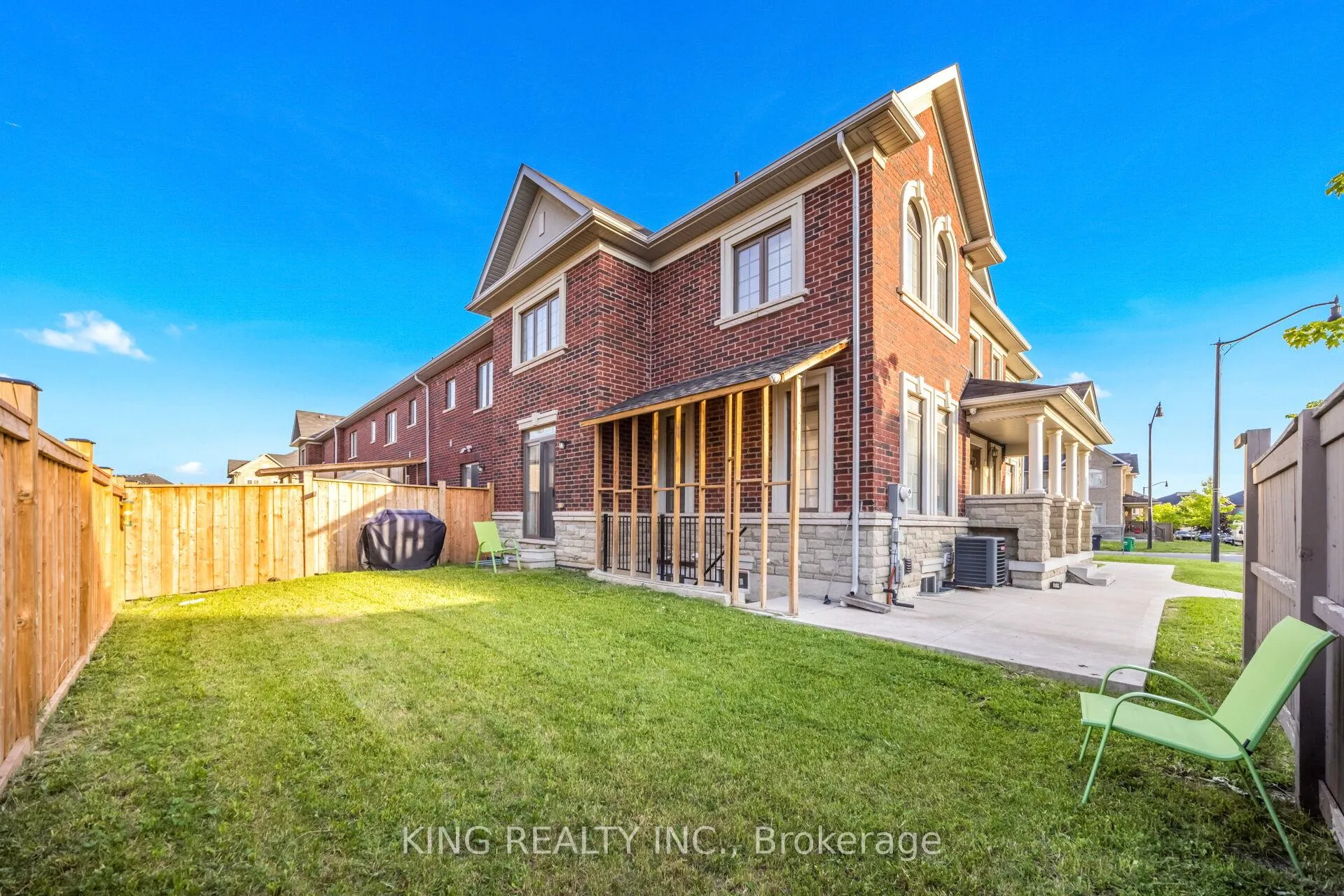 Photo 44 of 5 Loomis Road, Brampton, Northwest Brampton — HOMEH
