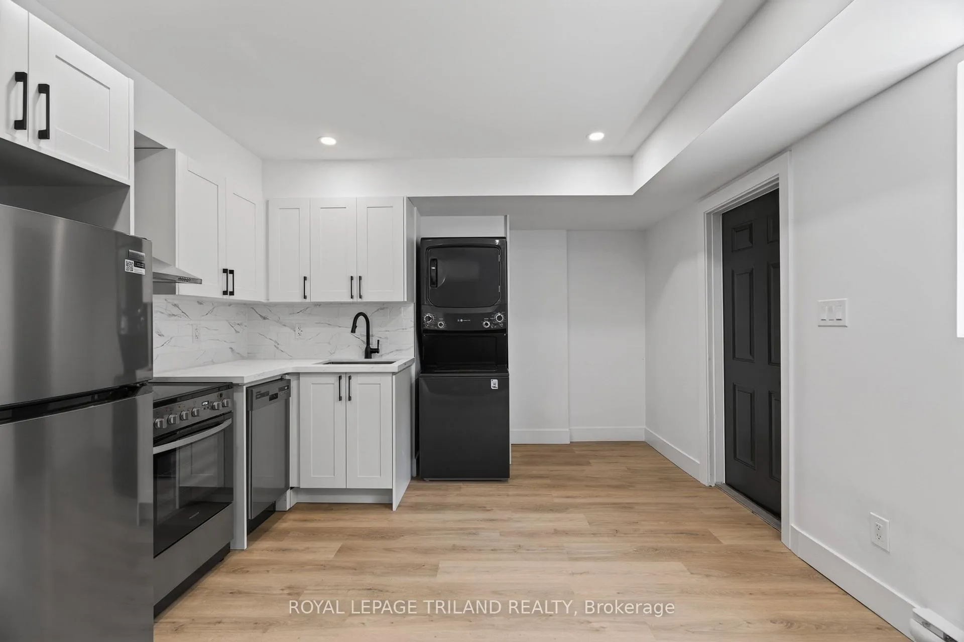Photo 3 of Unit 7, 1015 Eagle Drive, London, South J — HOMEH