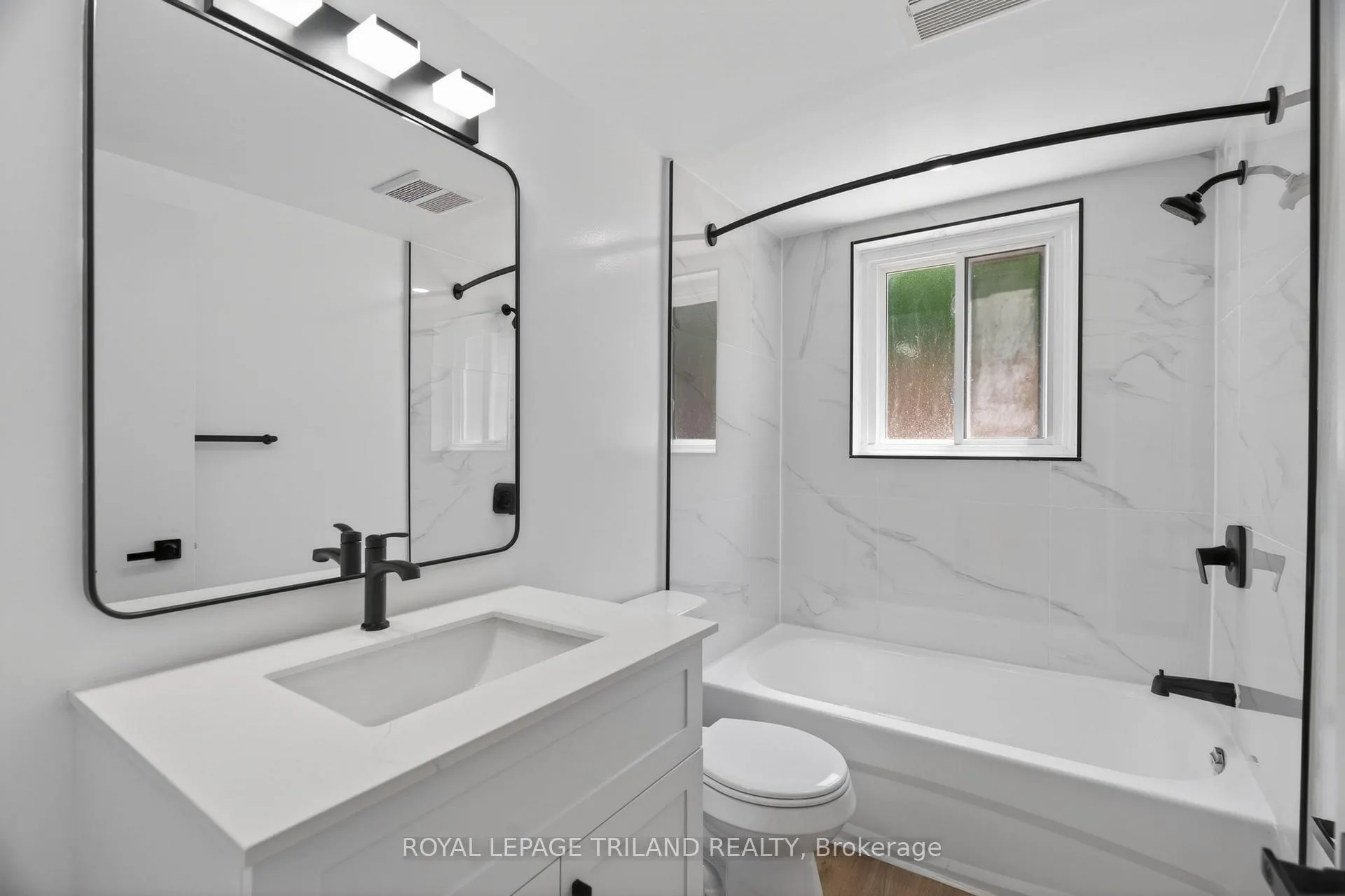 Photo 5 of Unit 7, 1015 Eagle Drive, London, South J — HOMEH