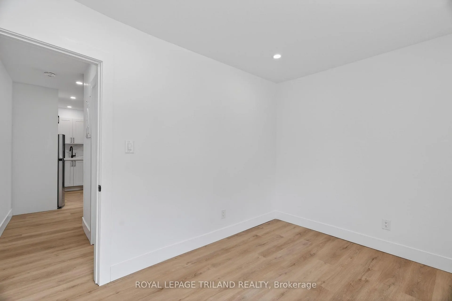 Photo 8 of Unit 7, 1015 Eagle Drive, London, South J — HOMEH
