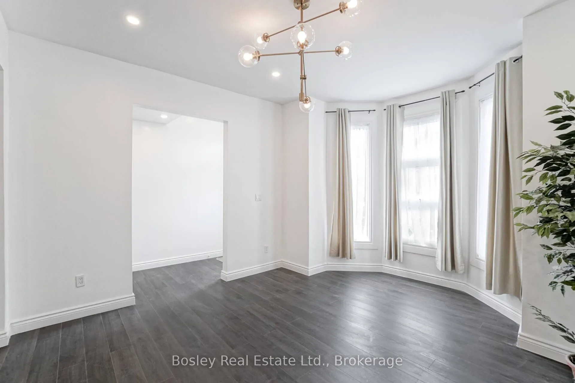 Photo 4 of 124 West Avenue N, Hamilton, Landsdale — HOMEH