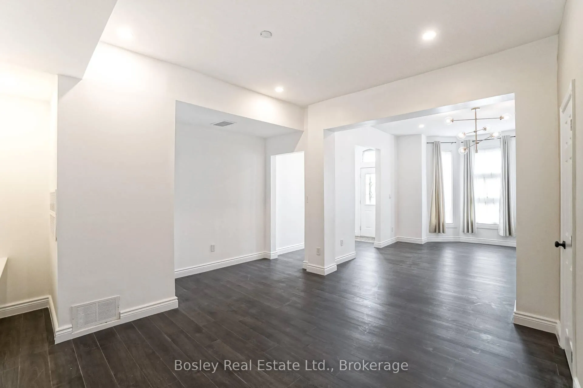 Photo 6 of 124 West Avenue N, Hamilton, Landsdale — HOMEH