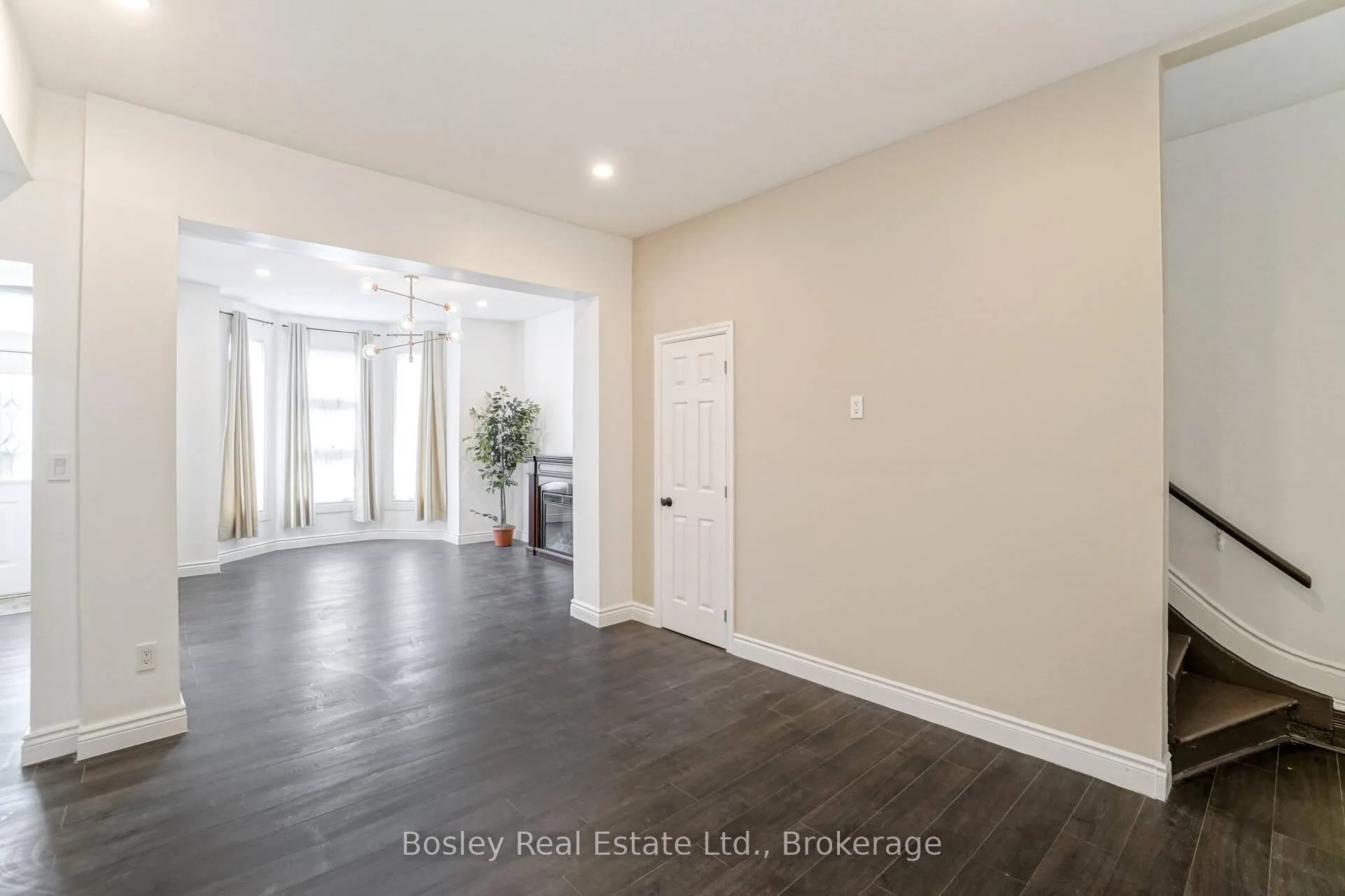 Photo 7 of 124 West Avenue N, Hamilton, Landsdale — HOMEH