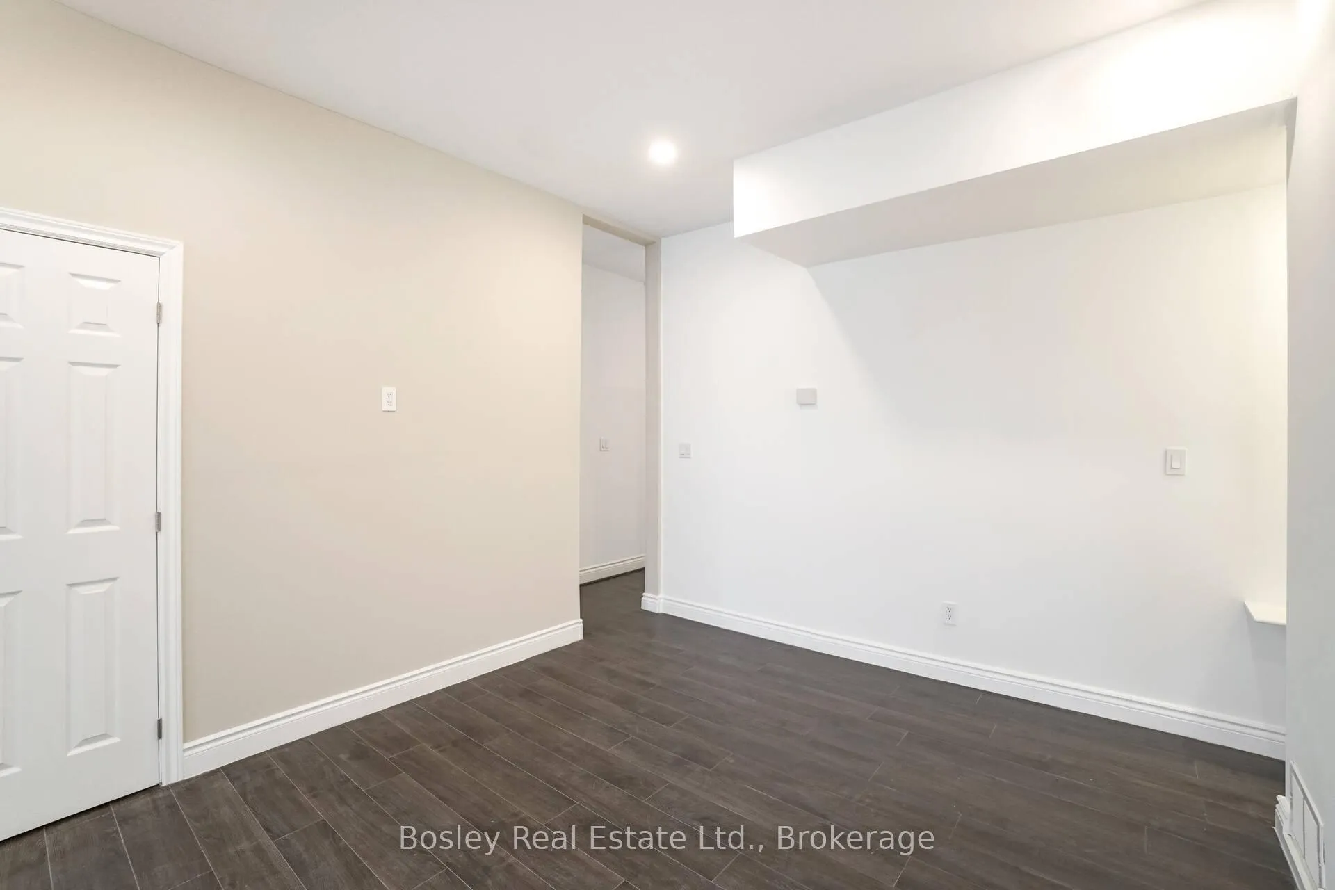 Photo 8 of 124 West Avenue N, Hamilton, Landsdale — HOMEH