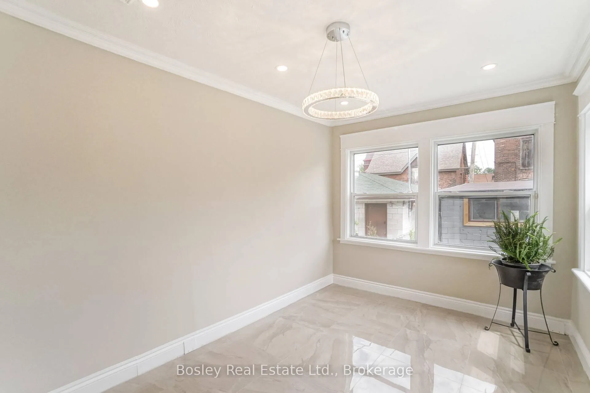 Photo 13 of 124 West Avenue N, Hamilton, Landsdale — HOMEH