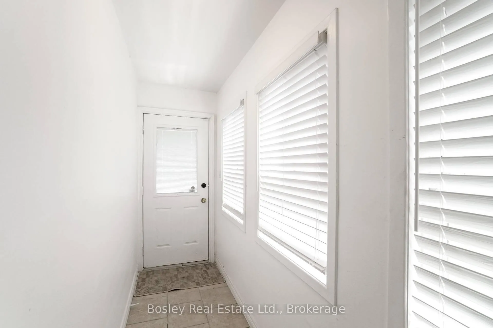 Photo 15 of 124 West Avenue N, Hamilton, Landsdale — HOMEH