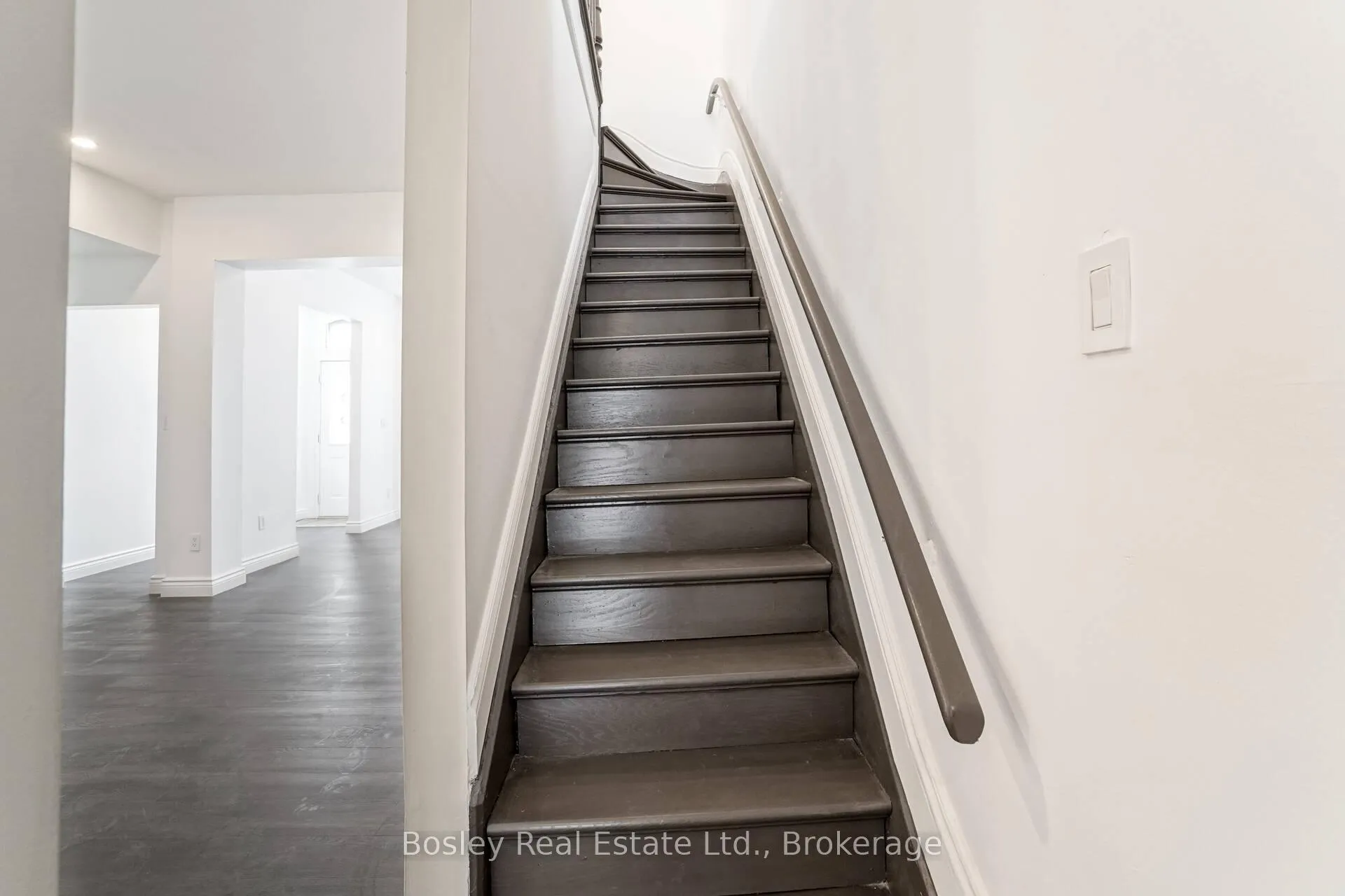 Photo 17 of 124 West Avenue N, Hamilton, Landsdale — HOMEH