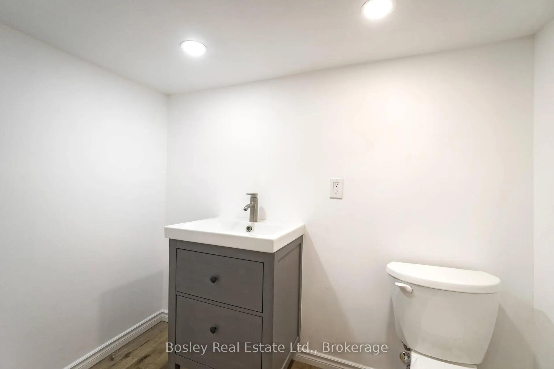 Photo 31 of 124 West Avenue N, Hamilton, Landsdale — HOMEH