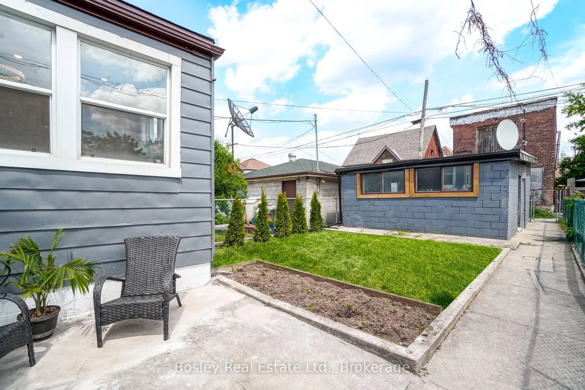 Photo 34 of 124 West Avenue N, Hamilton, Landsdale — HOMEH