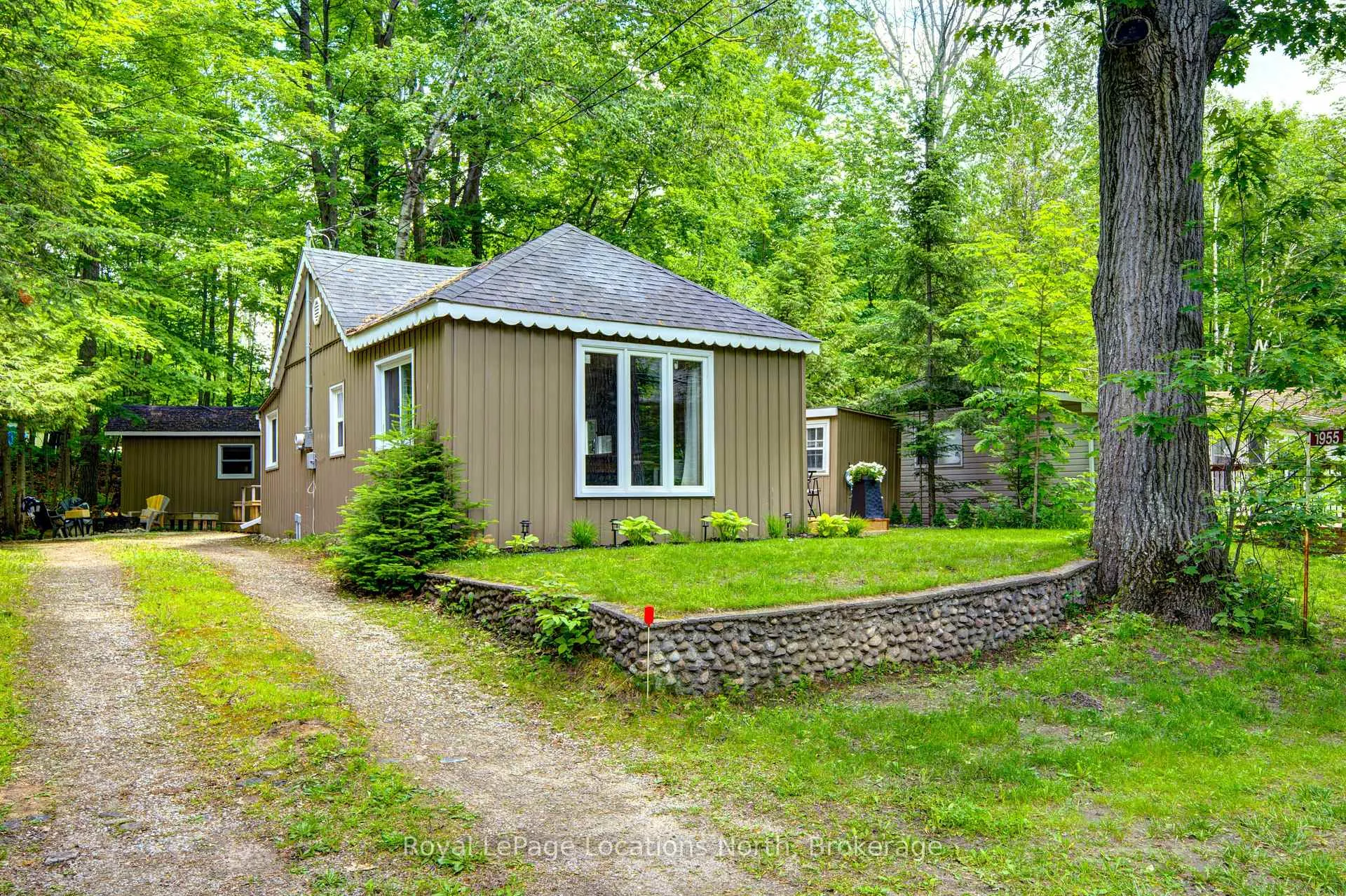 Photo 3 of 1955 Tiny Beaches Road S, Tiny, Rural Tiny — HOMEH
